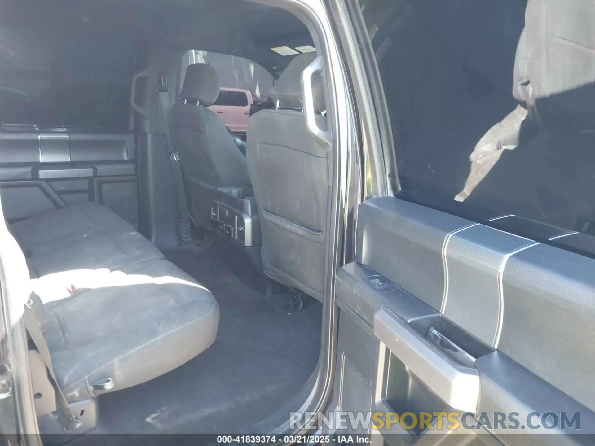8 Photograph of a damaged car 1FTEW1E51KKD71156 FORD F-150 2019