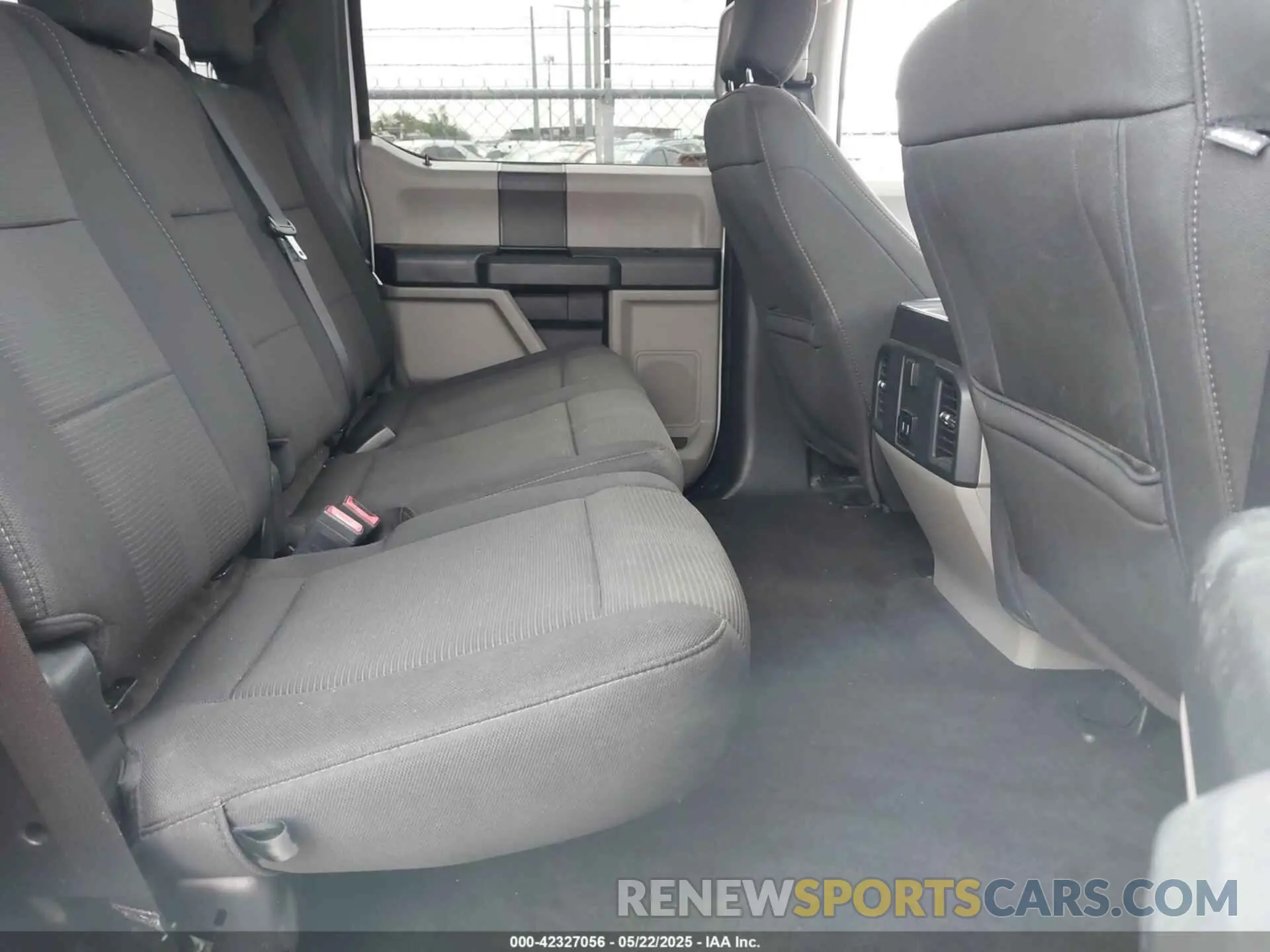 8 Photograph of a damaged car 1FTEW1E51KKF31908 FORD F-150 2019