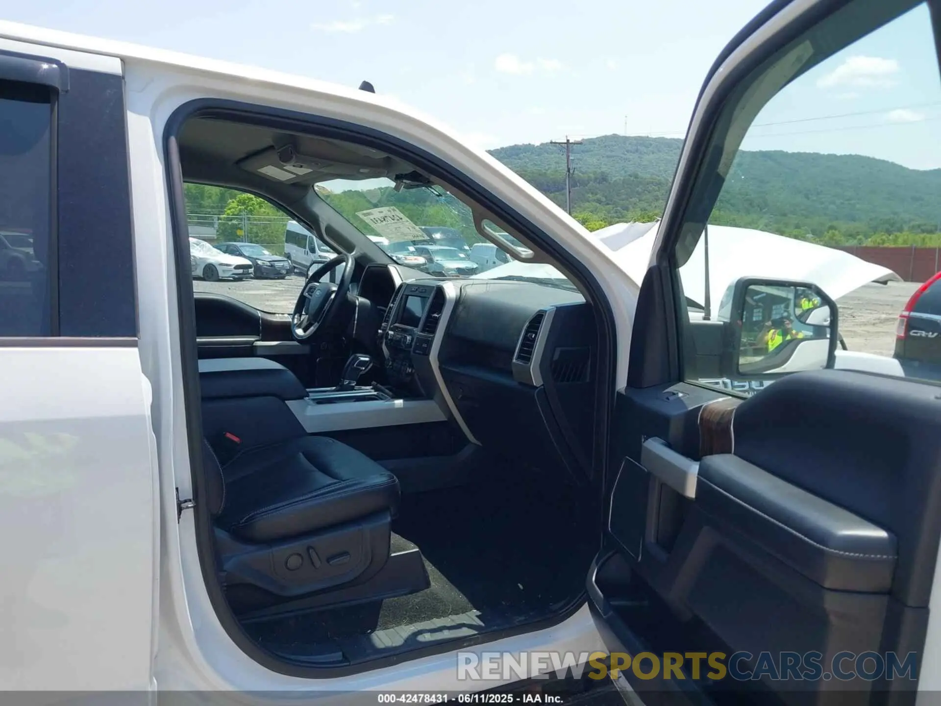5 Photograph of a damaged car 1FTEW1E52KFB49573 FORD F-150 2019