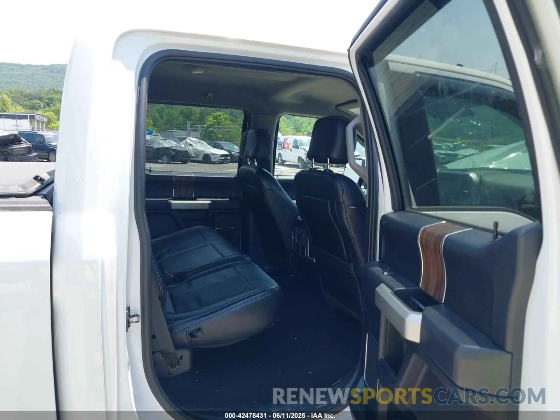 8 Photograph of a damaged car 1FTEW1E52KFB49573 FORD F-150 2019