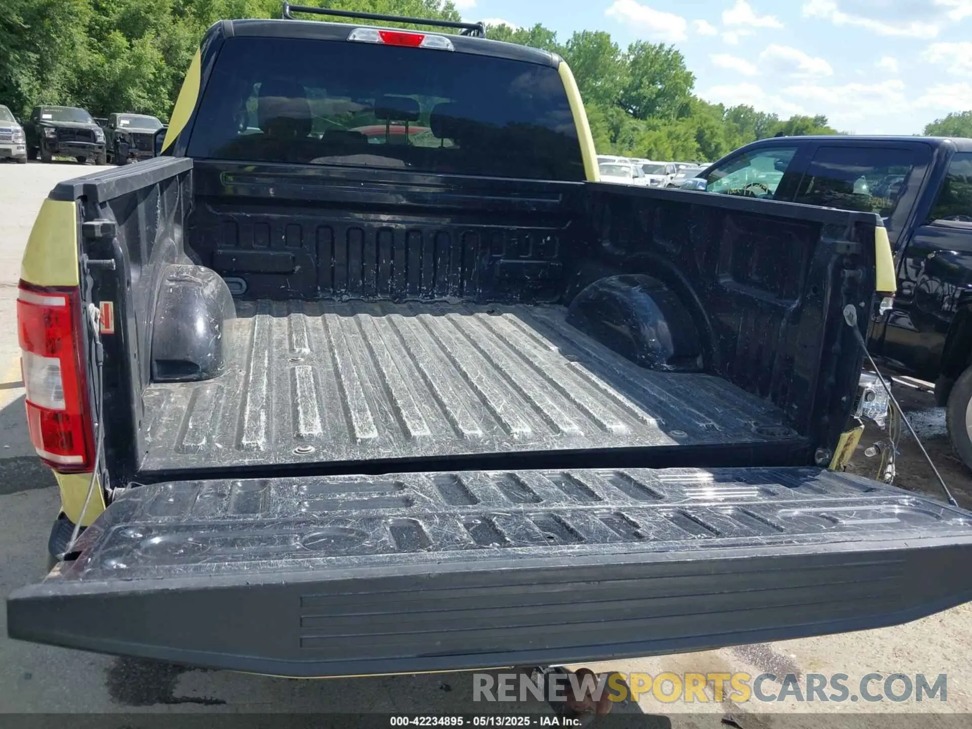 17 Photograph of a damaged car 1FTEW1E53KFC71746 FORD F-150 2019