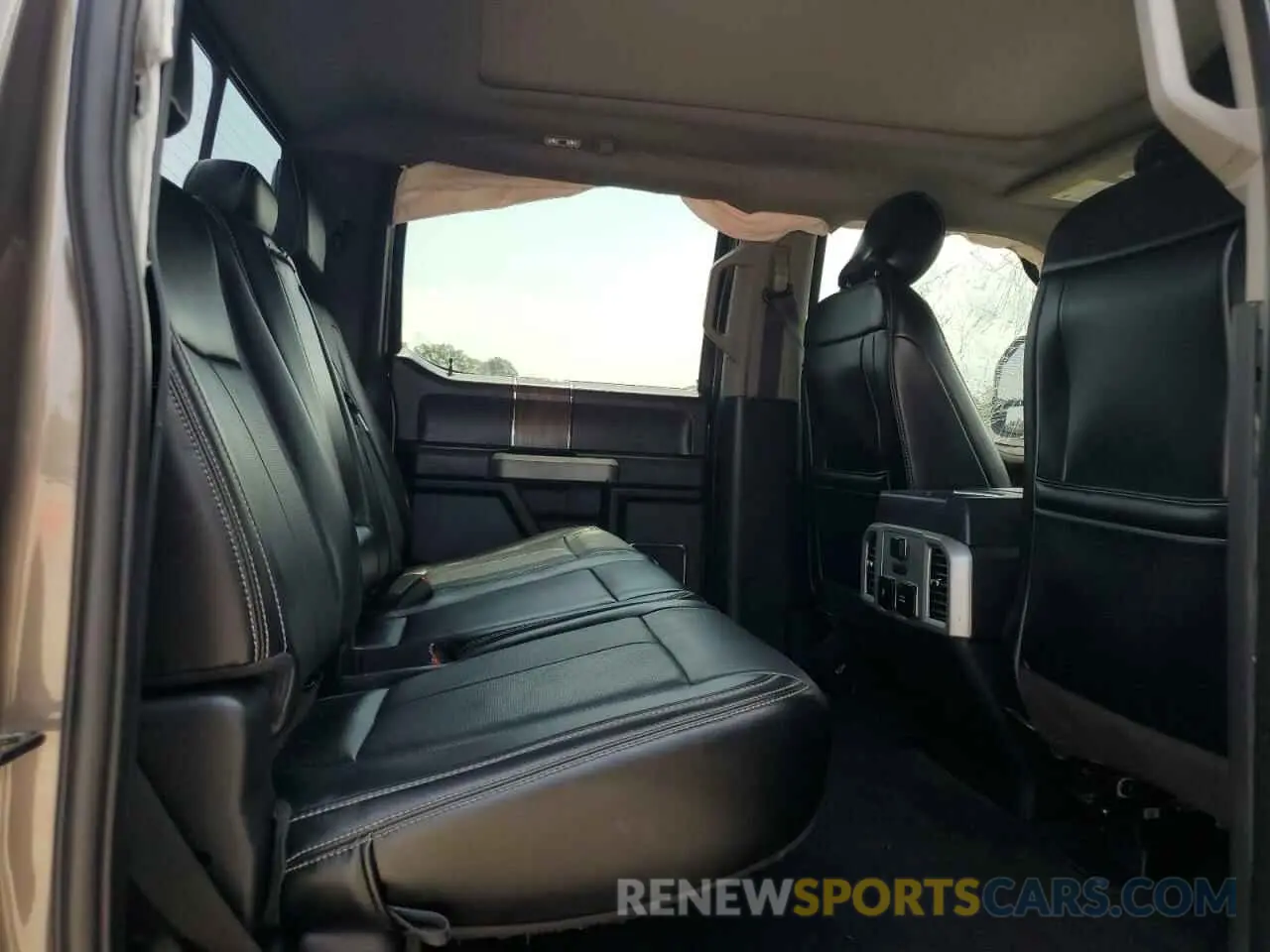 10 Photograph of a damaged car 1FTEW1E53KFD49961 FORD F-150 2019