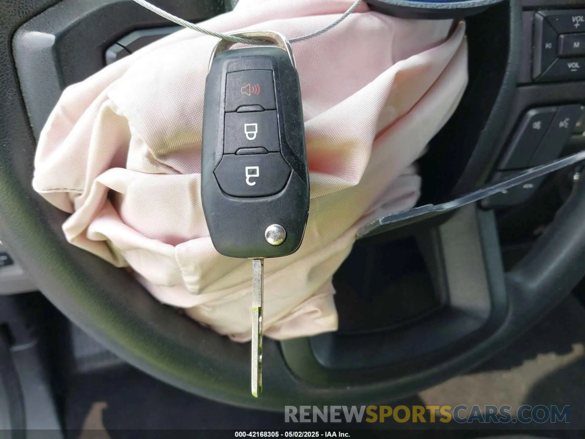 11 Photograph of a damaged car 1FTEW1E54KFA20525 FORD F-150 2019