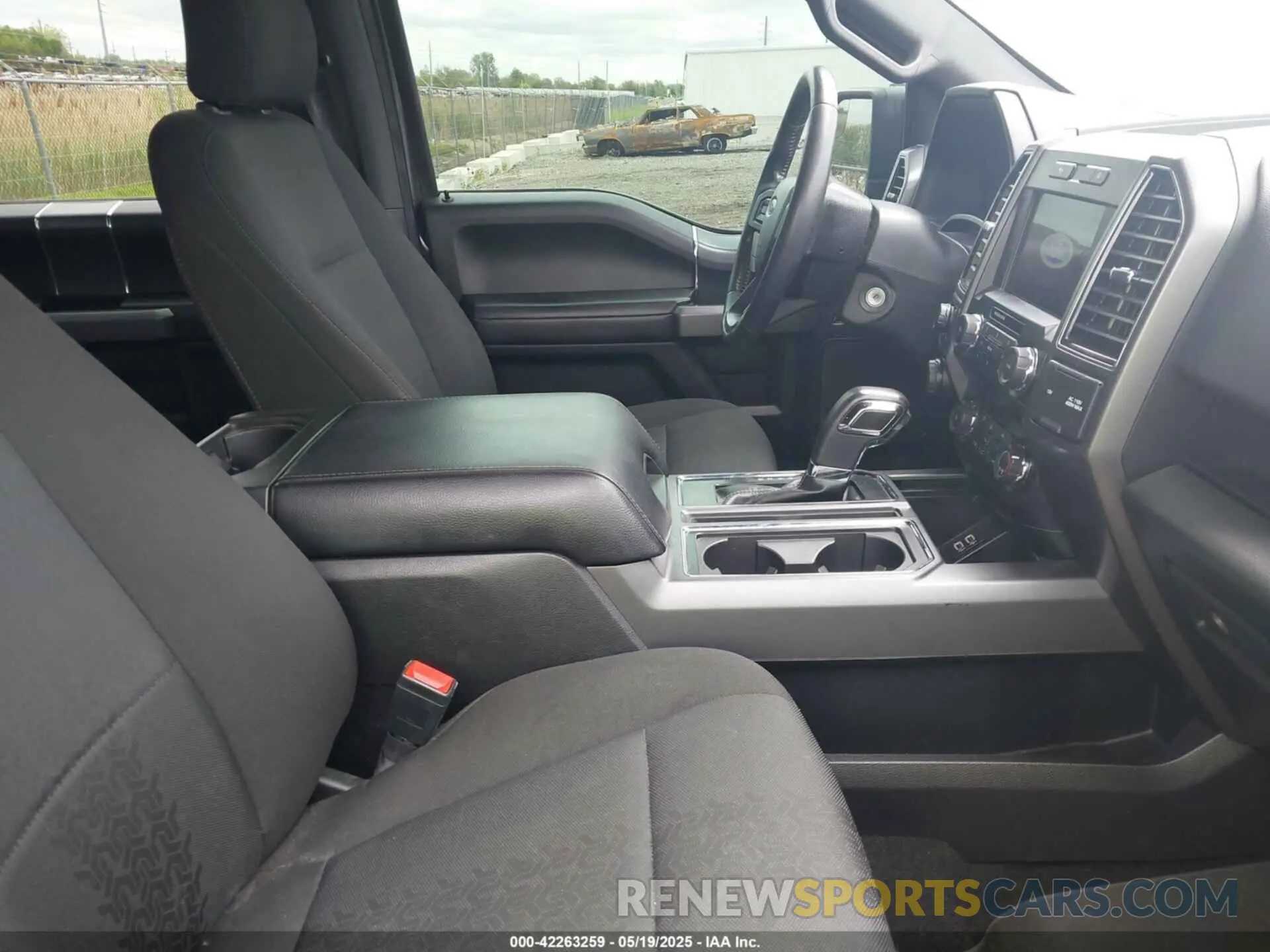 5 Photograph of a damaged car 1FTEW1E54KFD52495 FORD F-150 2019