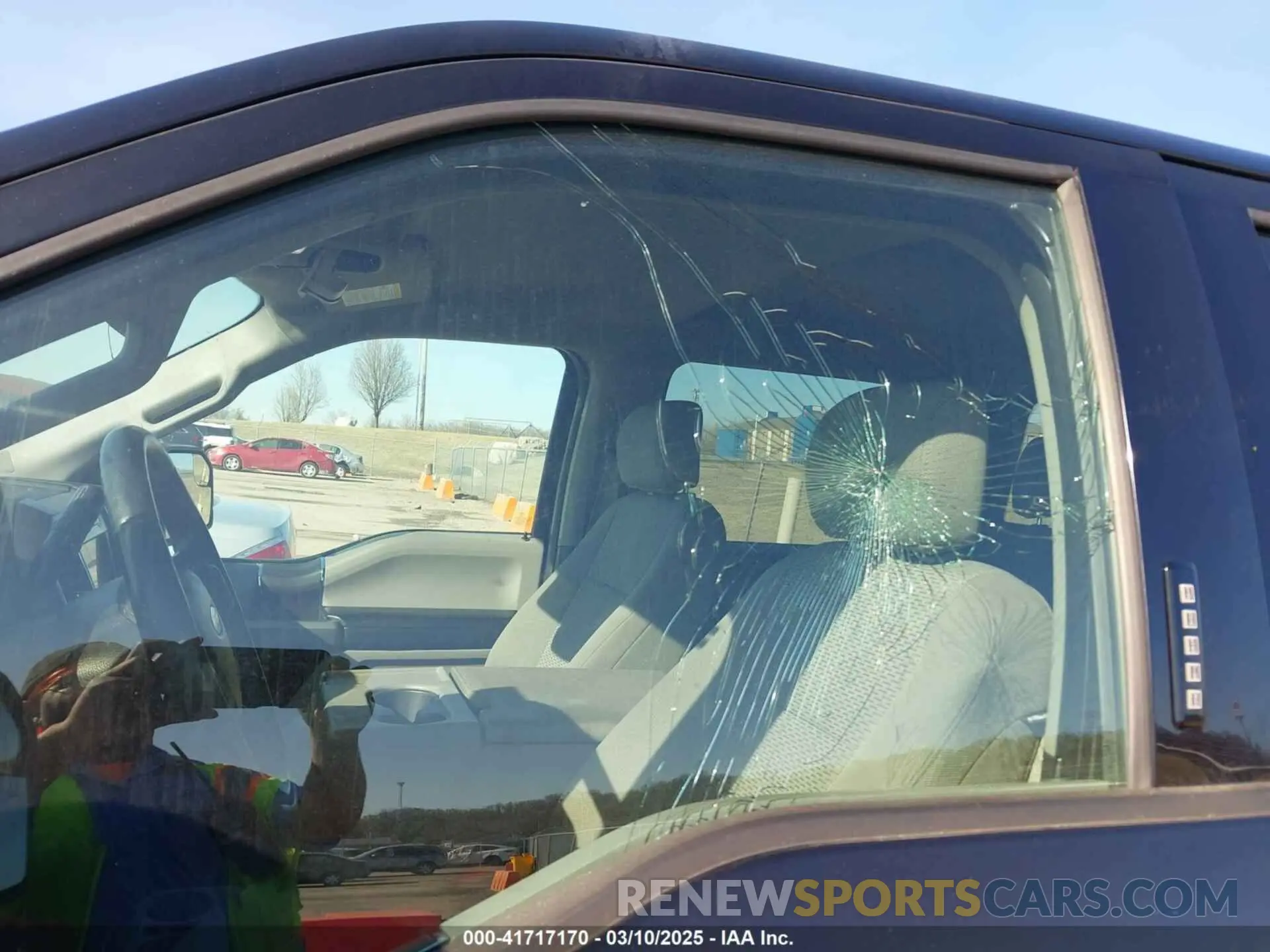 18 Photograph of a damaged car 1FTEW1E54KKC04709 FORD F-150 2019