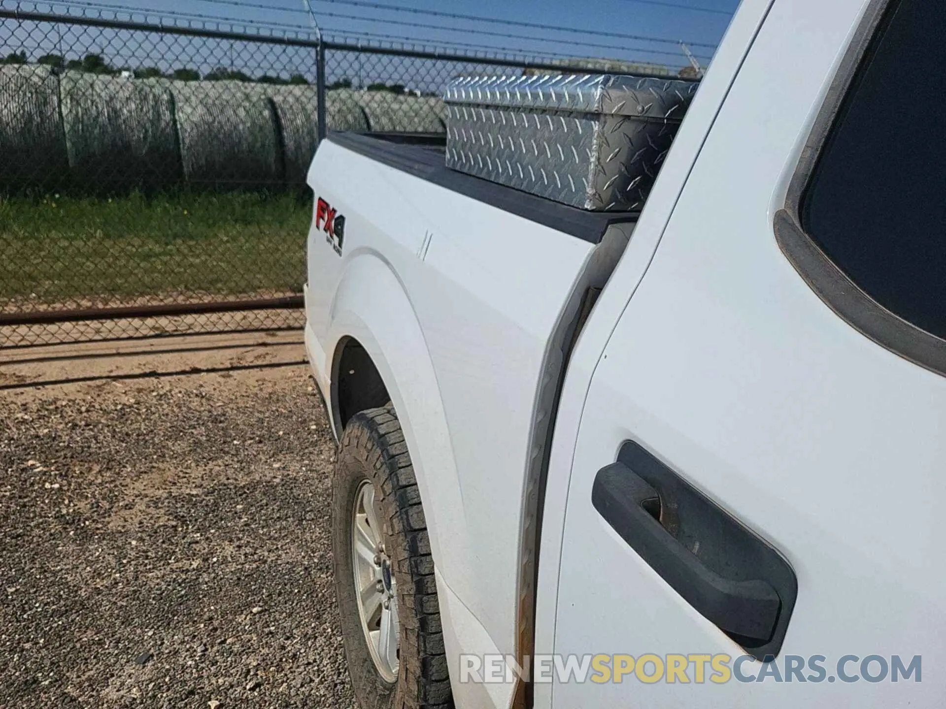 25 Photograph of a damaged car 1FTEW1E54KKC71780 FORD F-150 2019