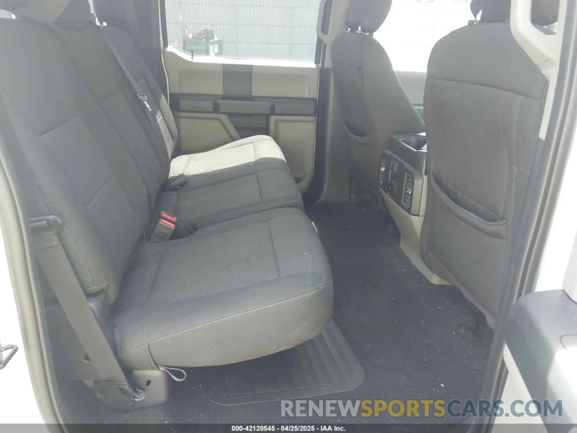 8 Photograph of a damaged car 1FTEW1E54KKE77178 FORD F-150 2019