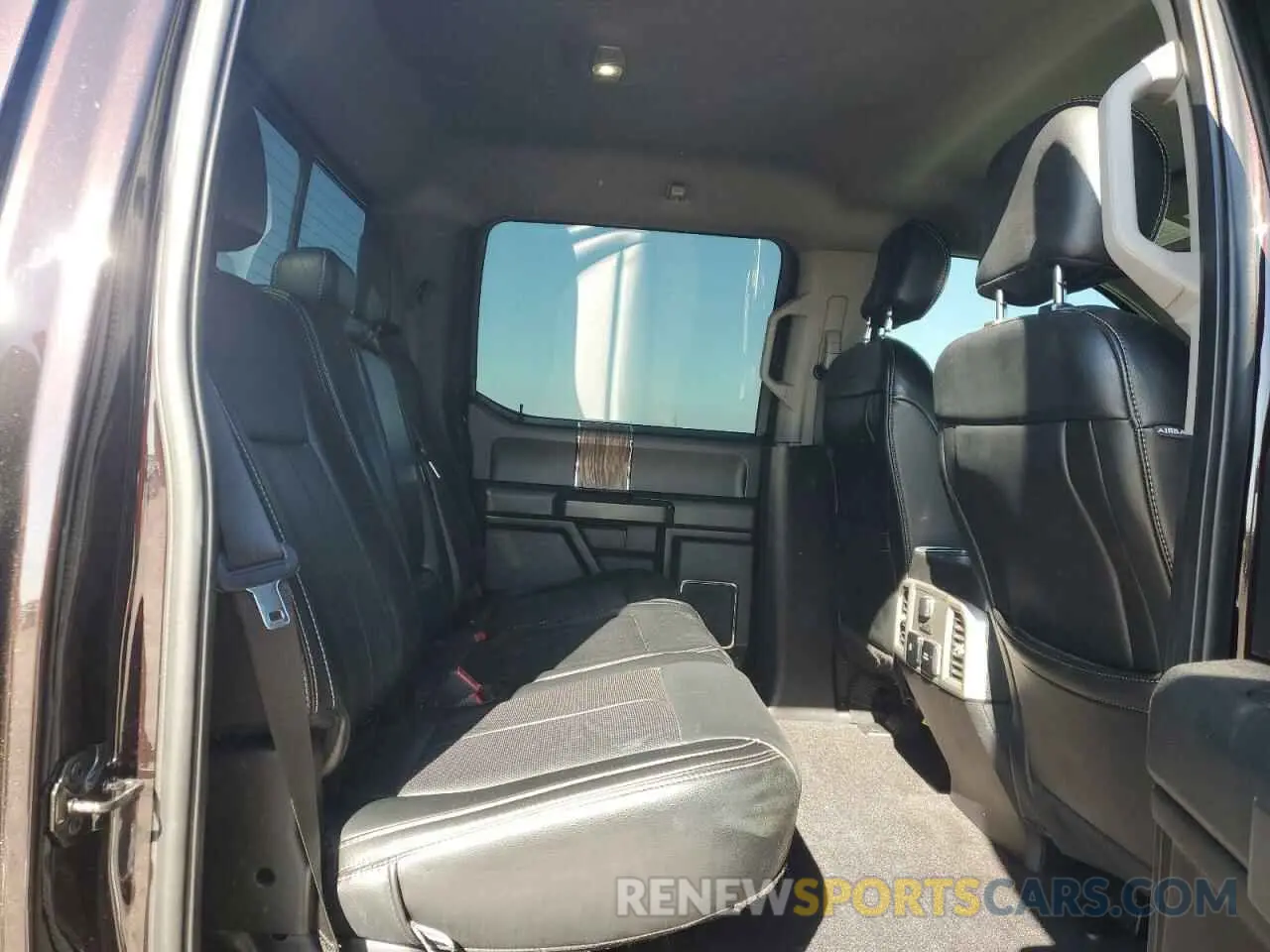 10 Photograph of a damaged car 1FTEW1E55KFA39259 FORD F-150 2019