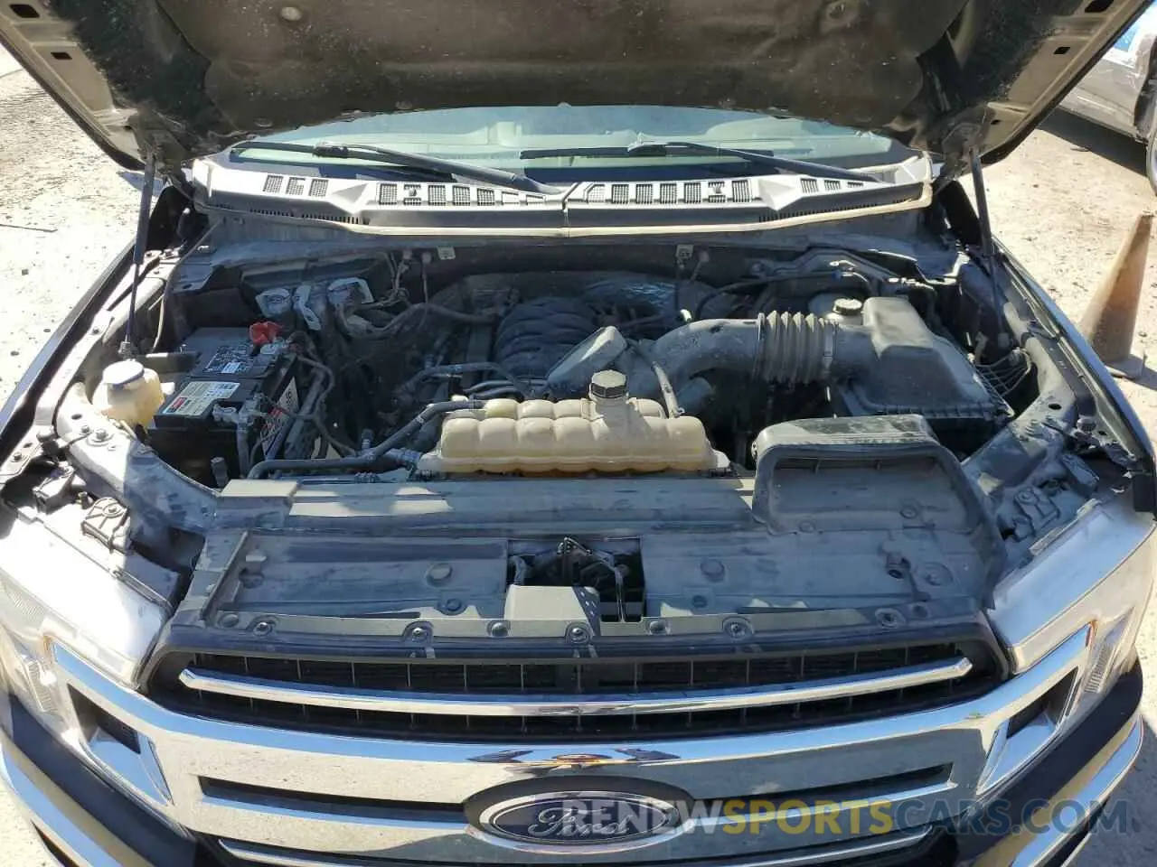 11 Photograph of a damaged car 1FTEW1E55KFA67269 FORD F-150 2019