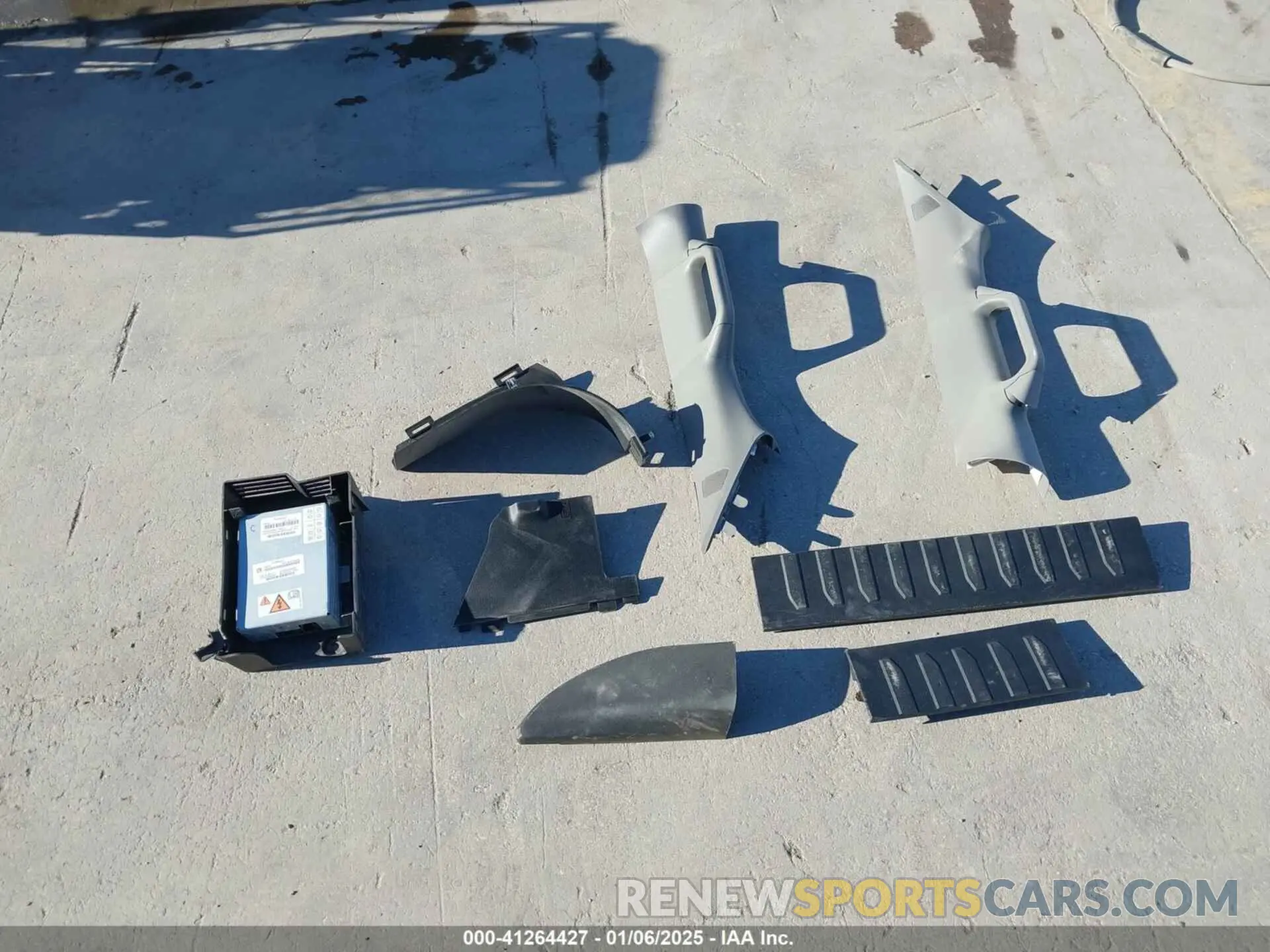 11 Photograph of a damaged car 1FTEW1E55KFB03252 FORD F-150 2019