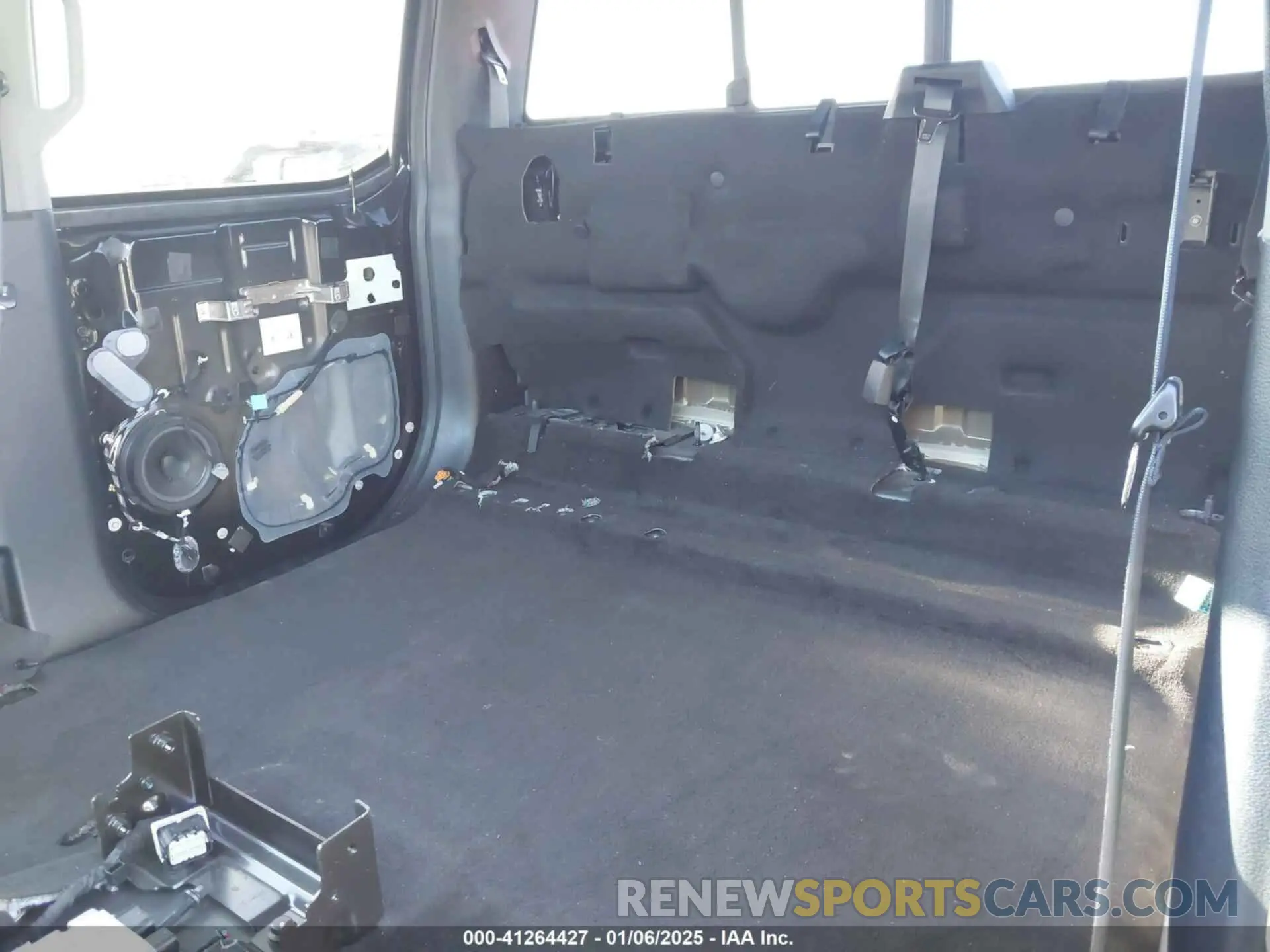19 Photograph of a damaged car 1FTEW1E55KFB03252 FORD F-150 2019