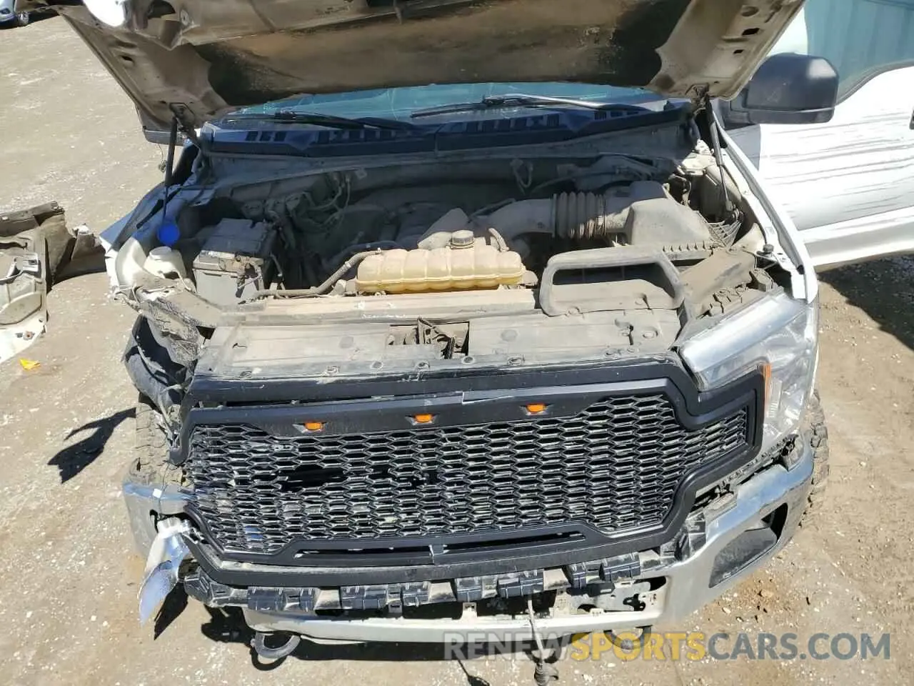 11 Photograph of a damaged car 1FTEW1E55KFB70224 FORD F-150 2019