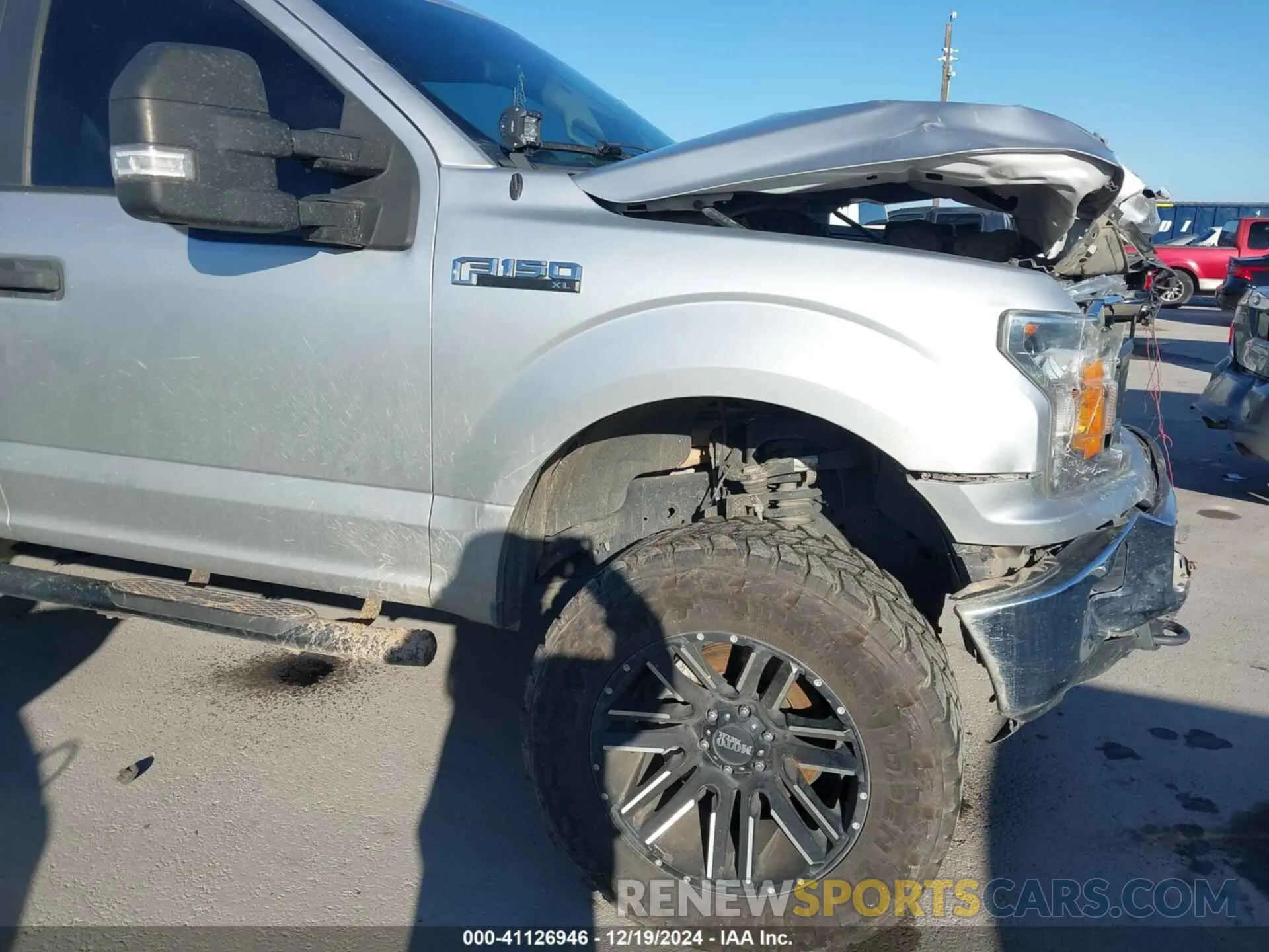17 Photograph of a damaged car 1FTEW1E55KFD27671 FORD F-150 2019