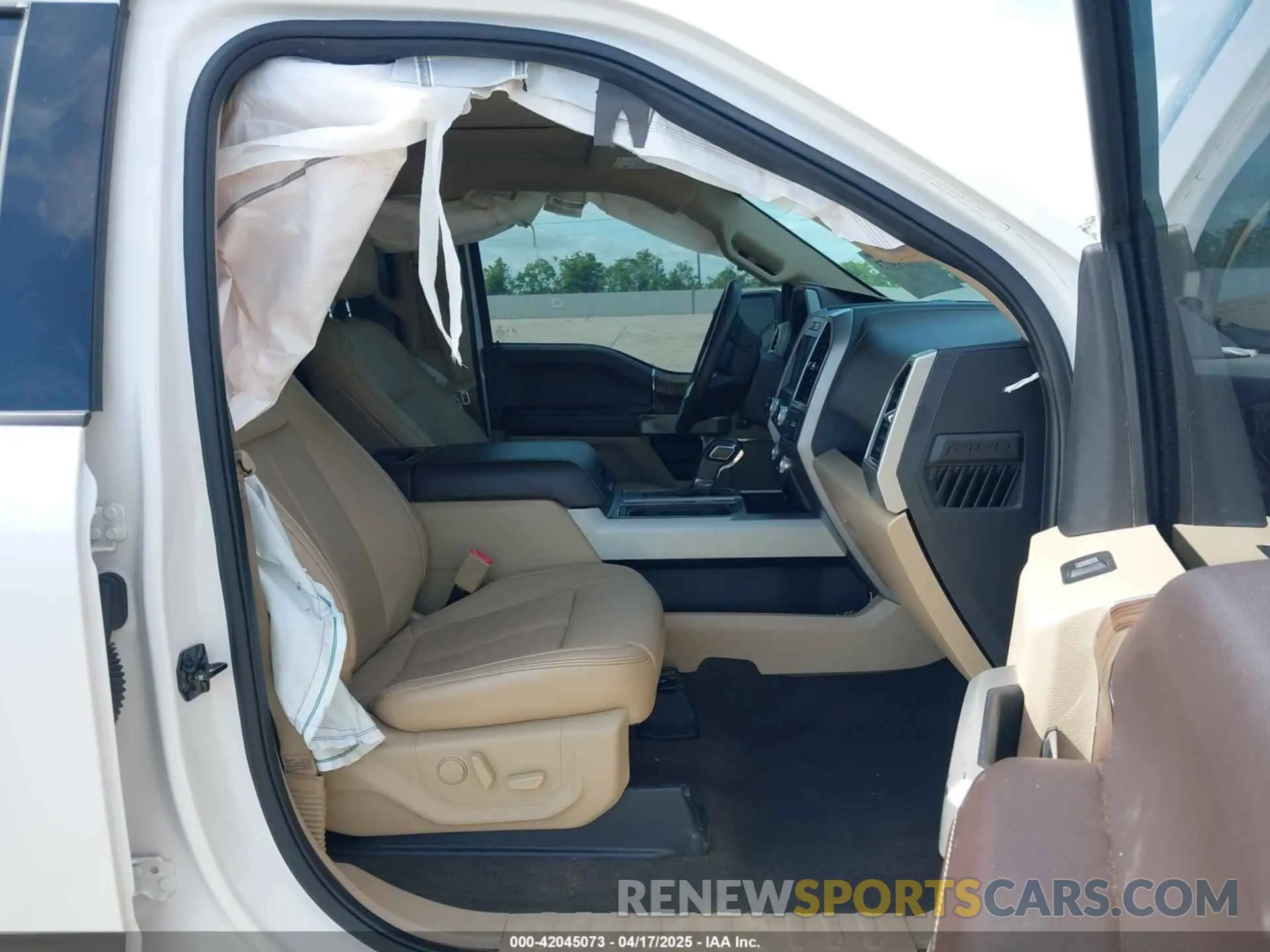5 Photograph of a damaged car 1FTEW1E55KKE88920 FORD F-150 2019