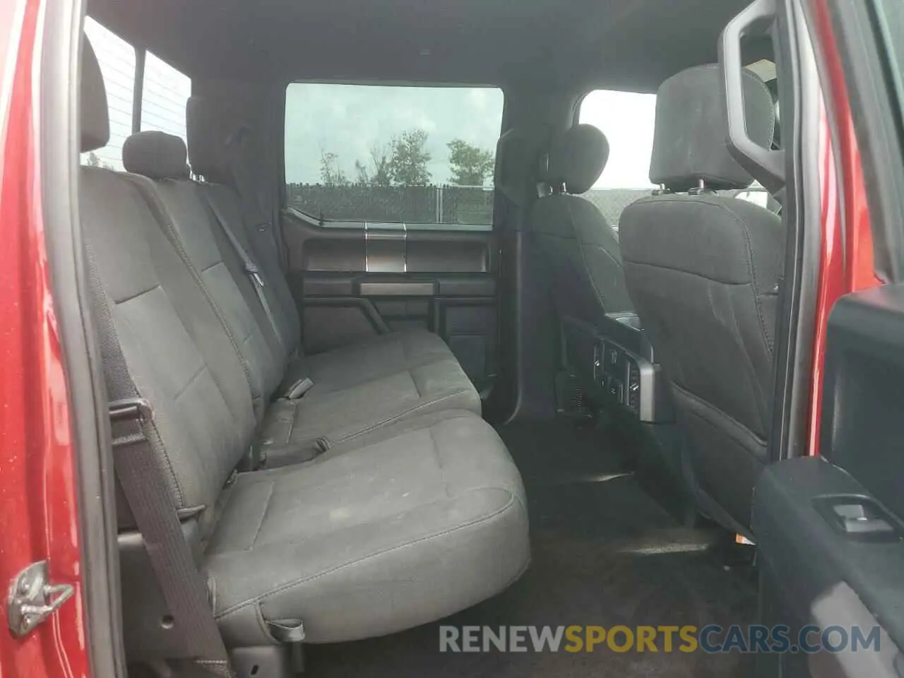 10 Photograph of a damaged car 1FTEW1E56KFD30398 FORD F-150 2019