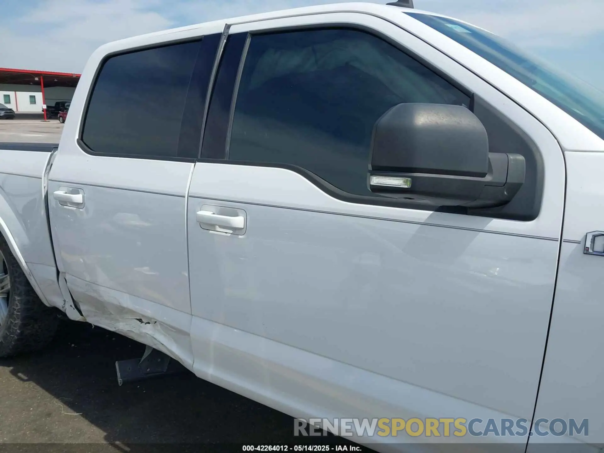 14 Photograph of a damaged car 1FTEW1E56KKD63327 FORD F-150 2019