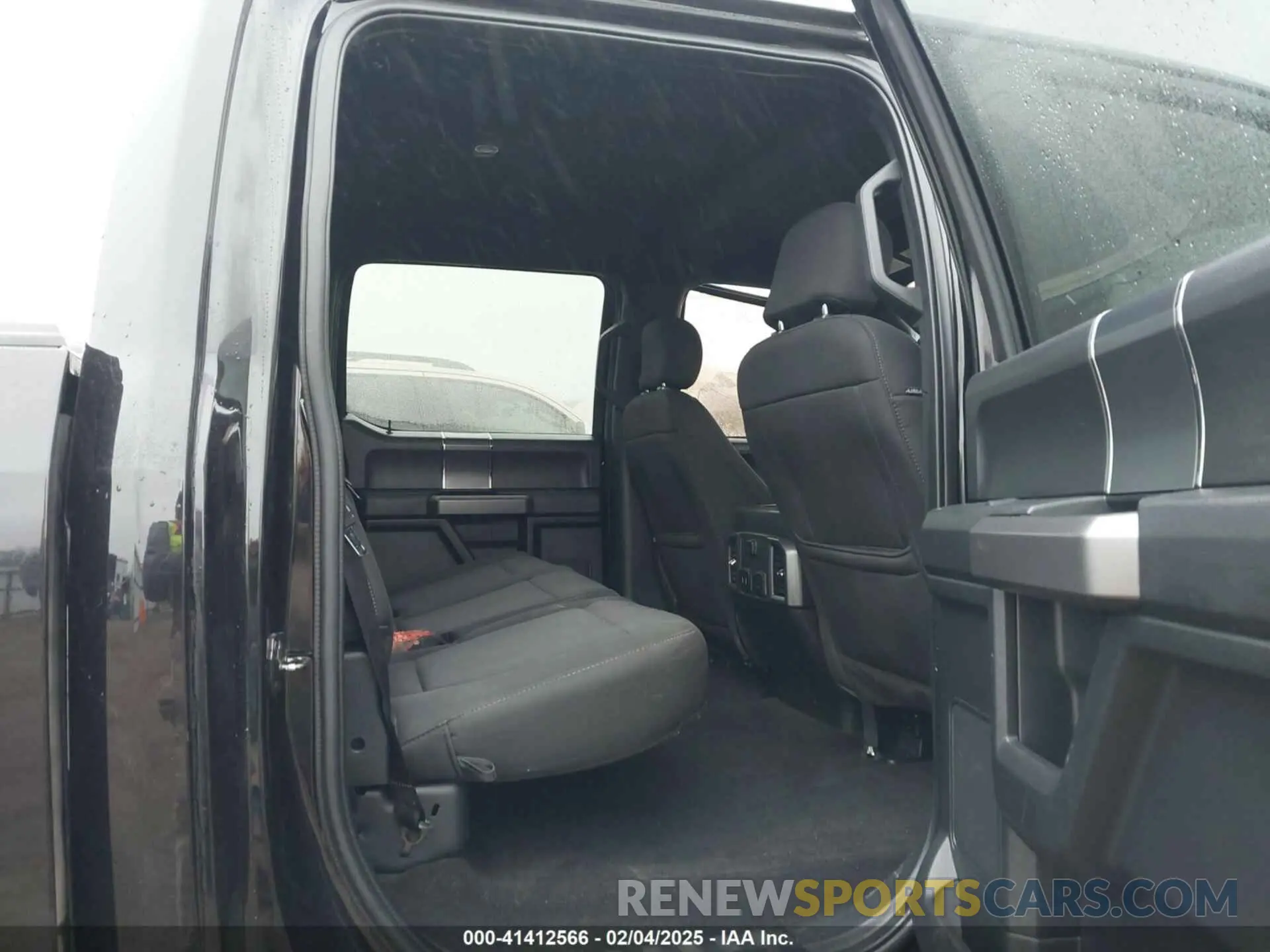 8 Photograph of a damaged car 1FTEW1E56KKE33702 FORD F-150 2019
