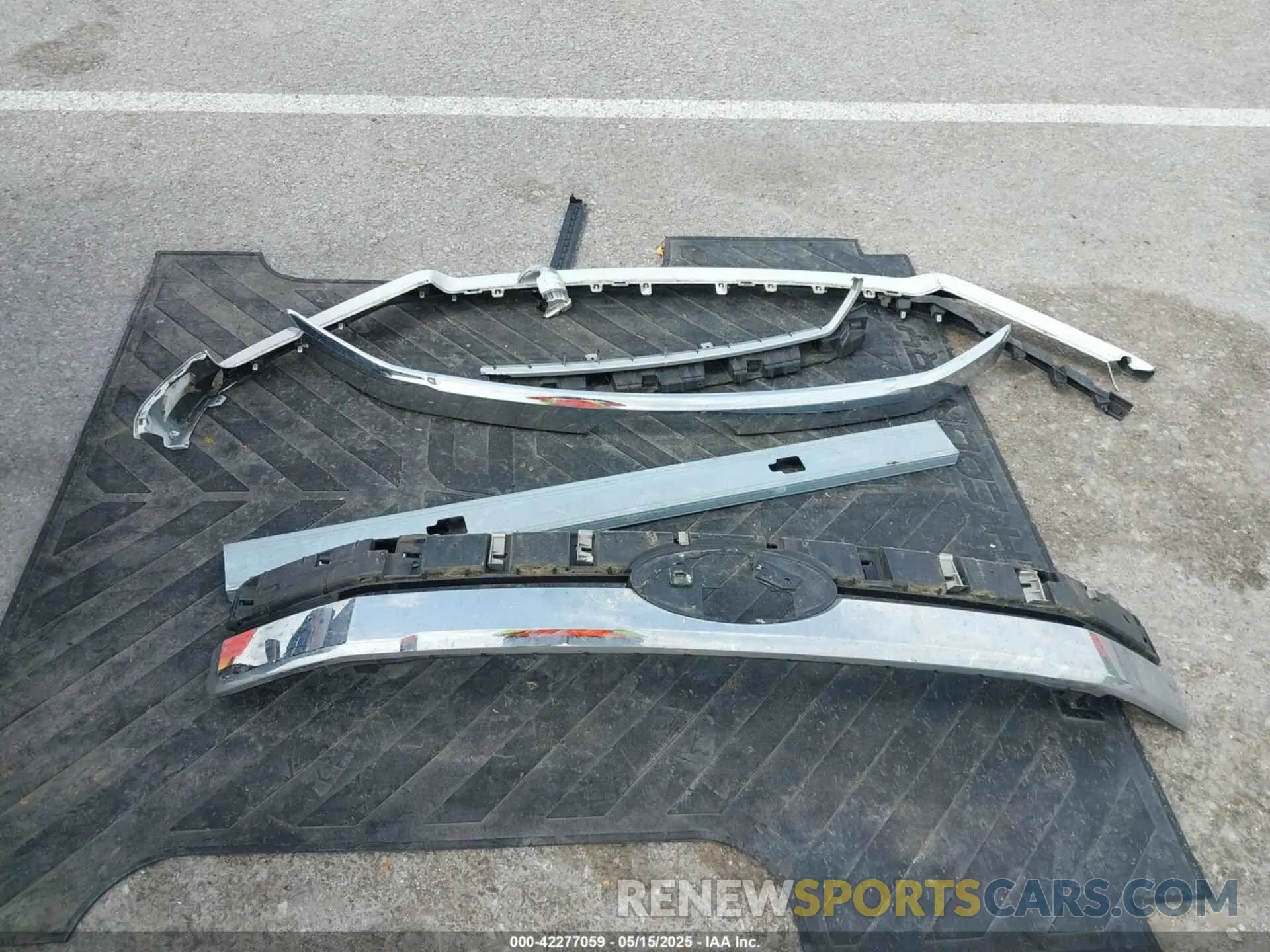 12 Photograph of a damaged car 1FTEW1E57KFA55172 FORD F-150 2019