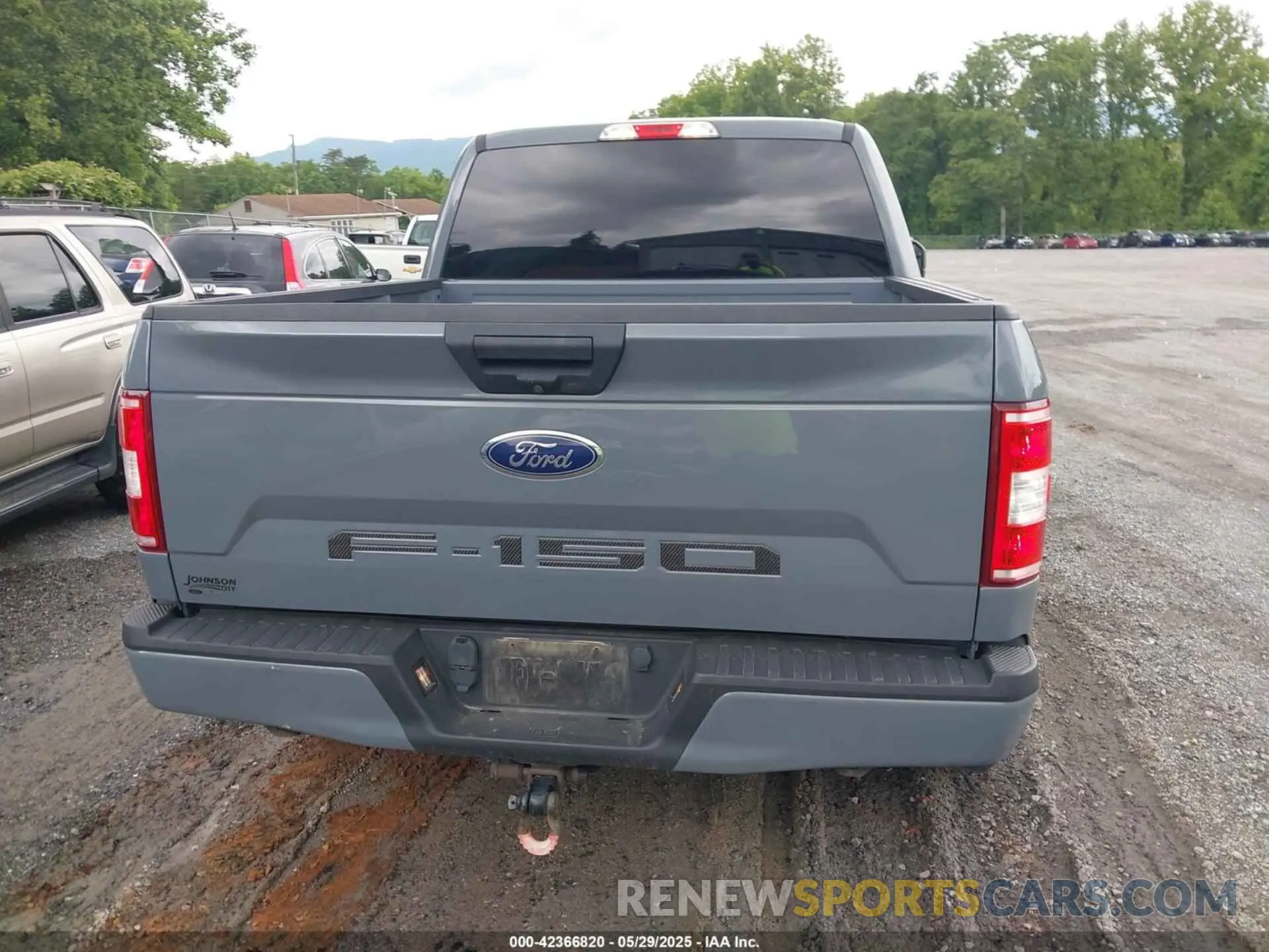 17 Photograph of a damaged car 1FTEW1E57KFB26788 FORD F-150 2019
