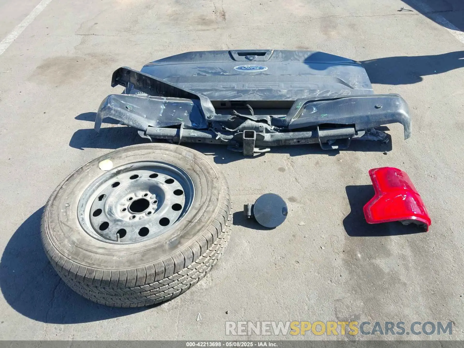 12 Photograph of a damaged car 1FTEW1E57KKC12044 FORD F-150 2019