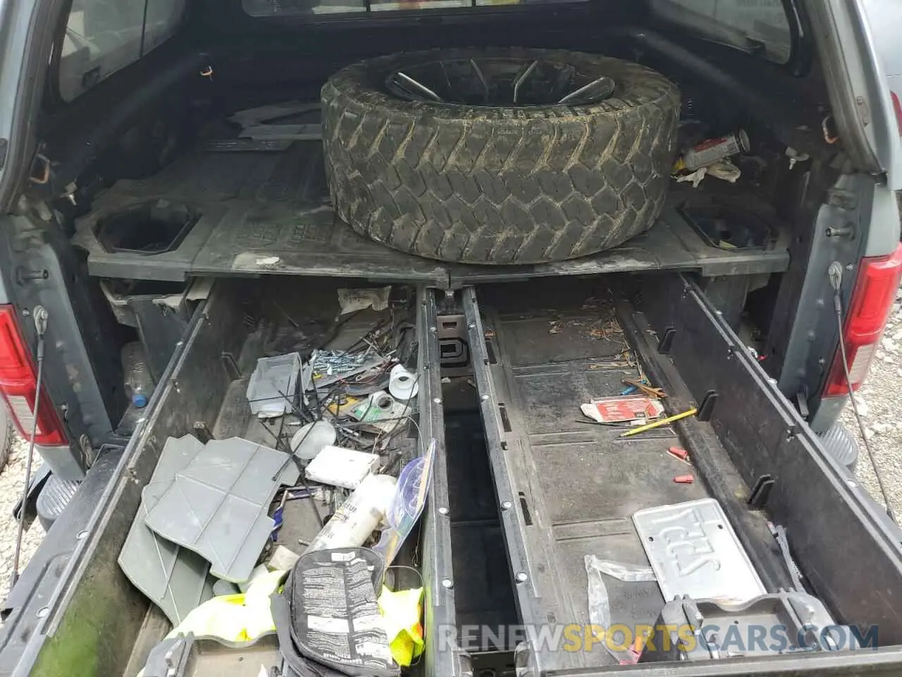 14 Photograph of a damaged car 1FTEW1E58KKE01138 FORD F-150 2019