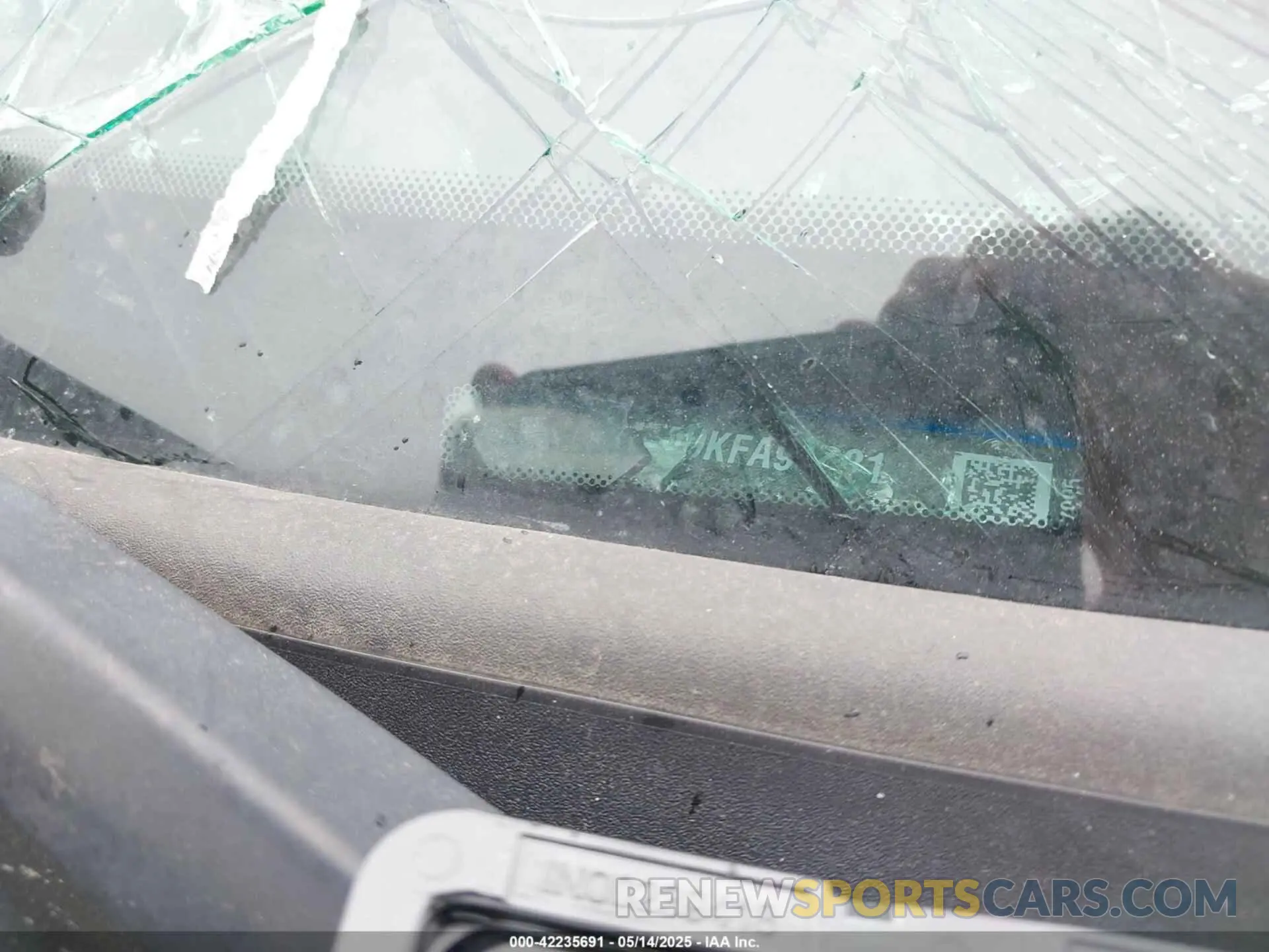 9 Photograph of a damaged car 1FTEW1E59KFA94281 FORD F-150 2019