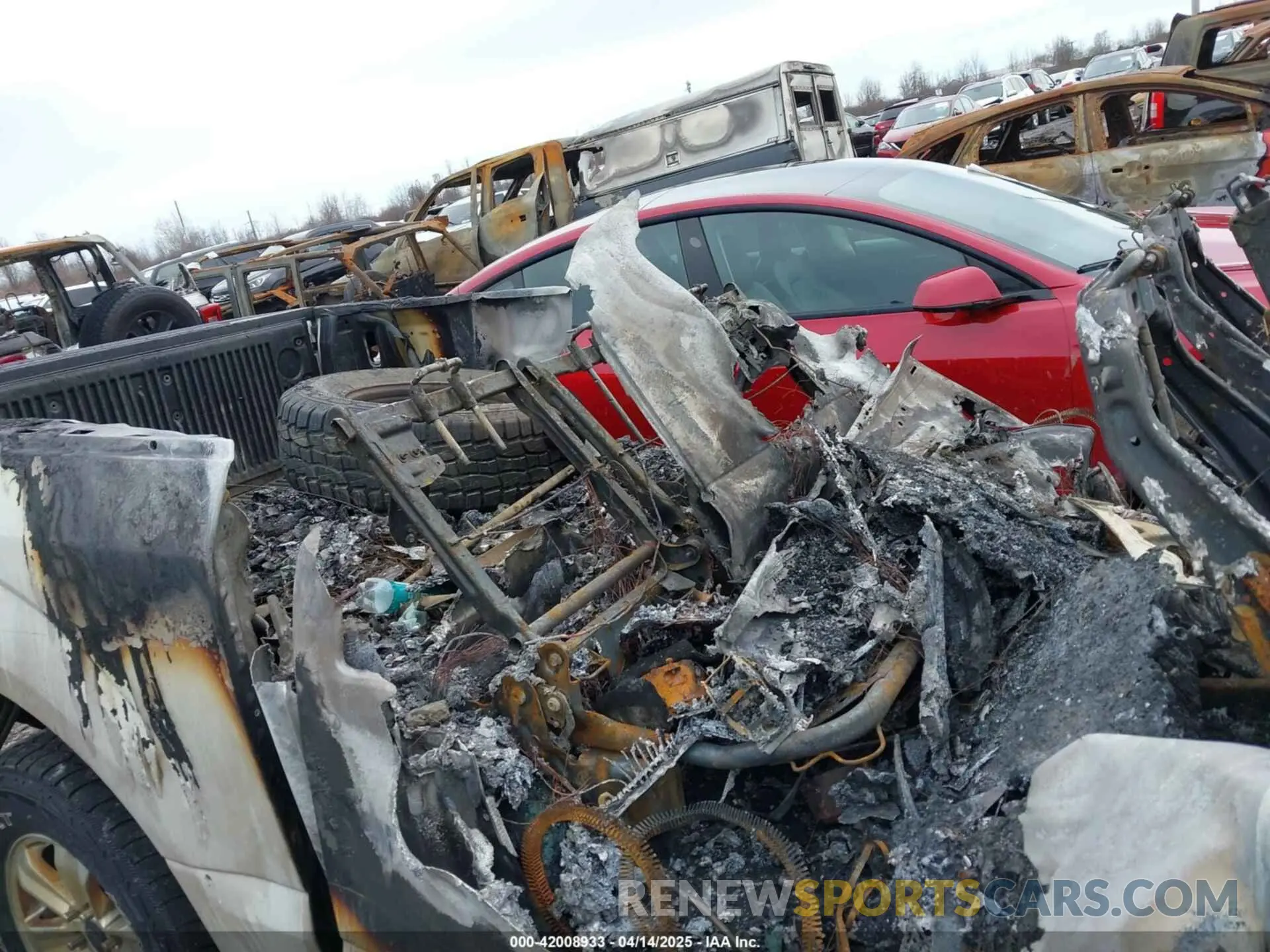 8 Photograph of a damaged car 1FTEW1E59KFB19552 FORD F-150 2019
