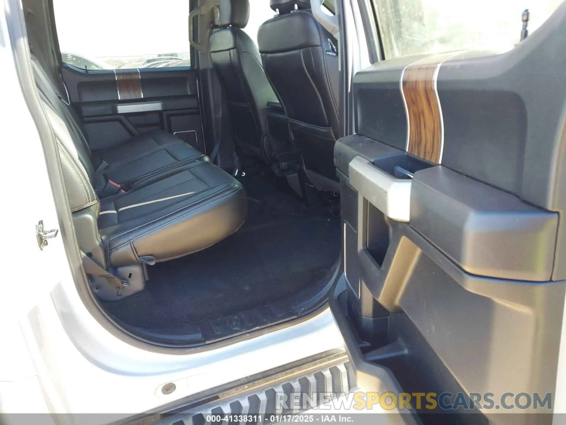 8 Photograph of a damaged car 1FTEW1E59KKD96578 FORD F-150 2019