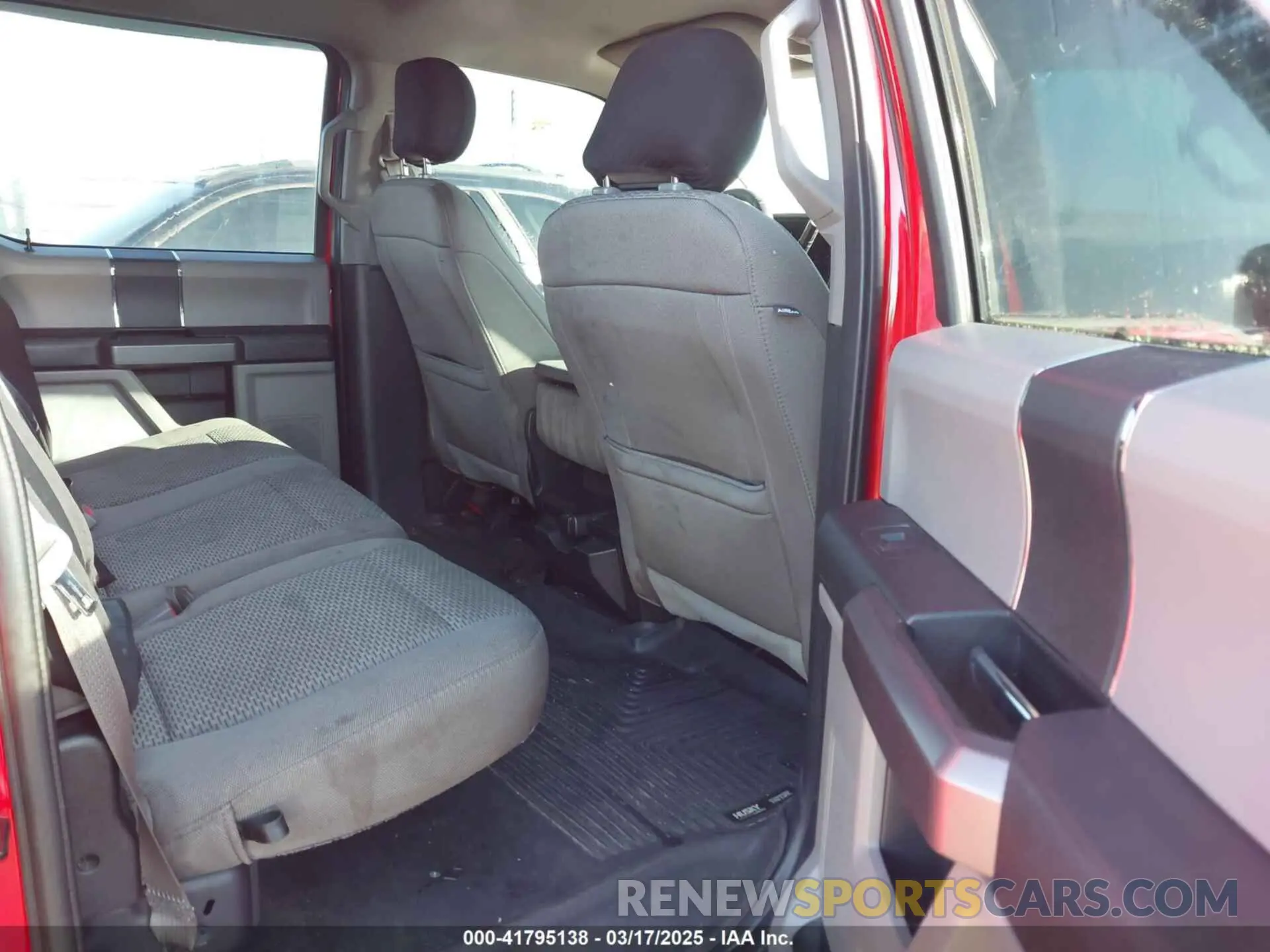 8 Photograph of a damaged car 1FTEW1E59KKE08213 FORD F-150 2019