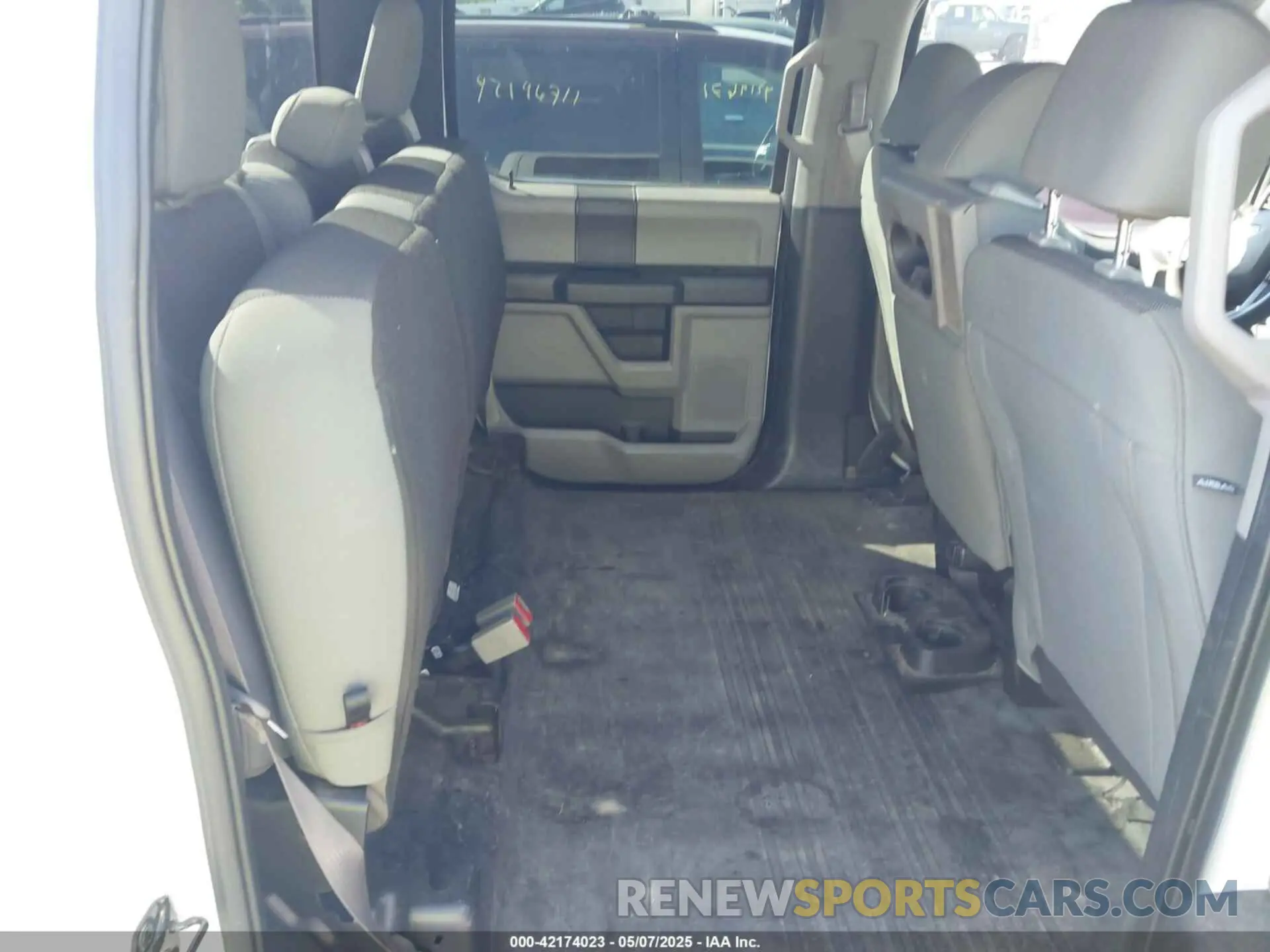 8 Photograph of a damaged car 1FTEW1E59KKF30750 FORD F-150 2019