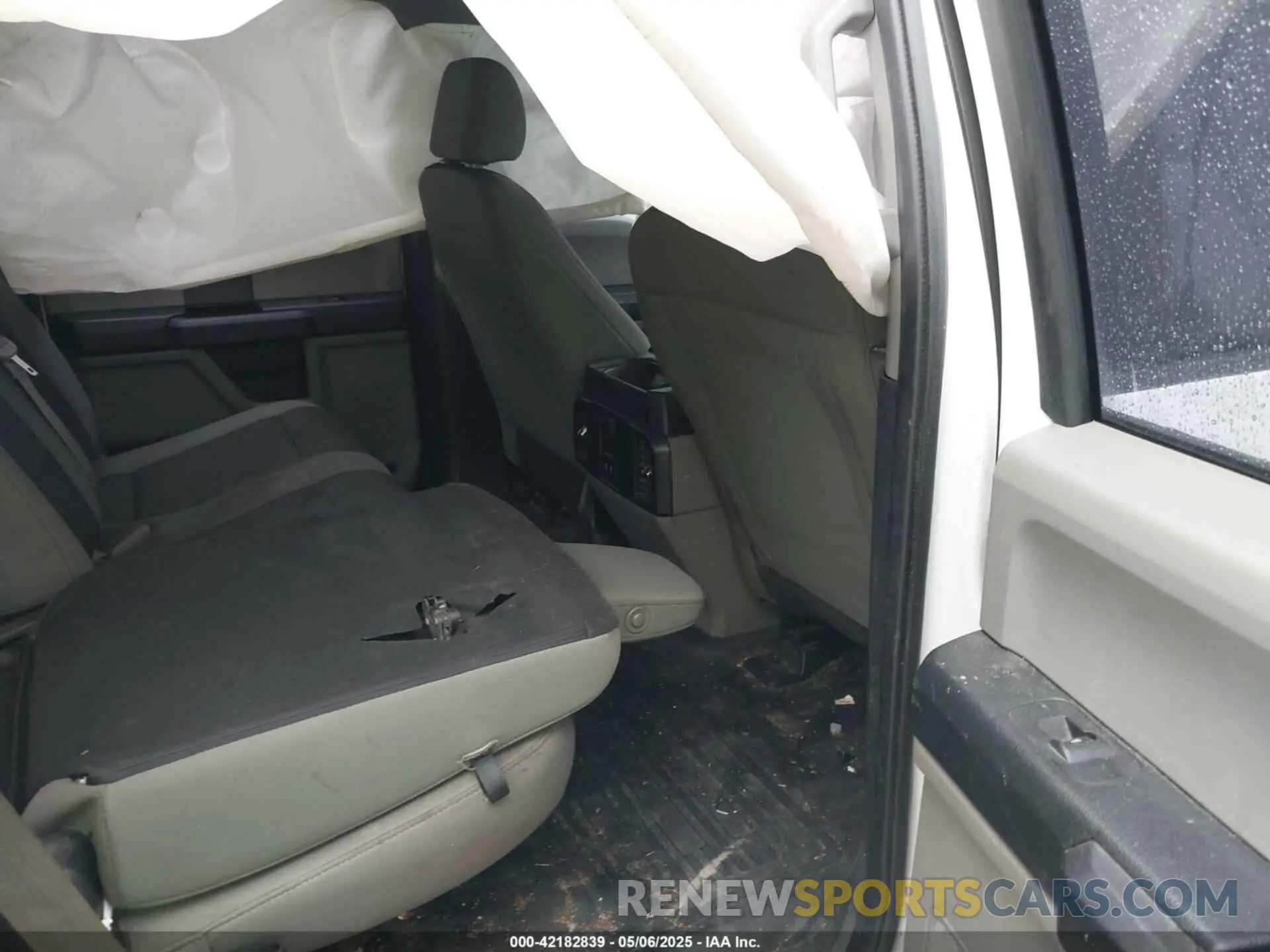 8 Photograph of a damaged car 1FTEW1EB2KKD98999 FORD F-150 2019