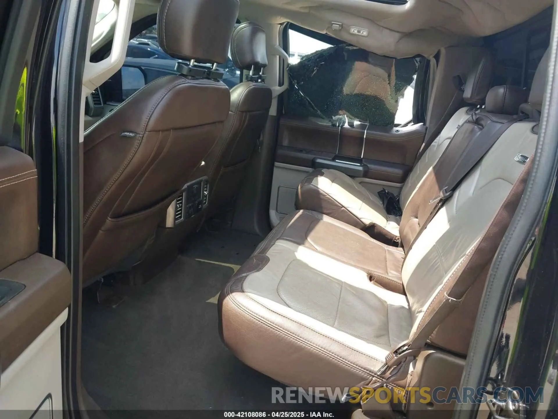 8 Photograph of a damaged car 1FTEW1EG4KFB92975 FORD F-150 2019