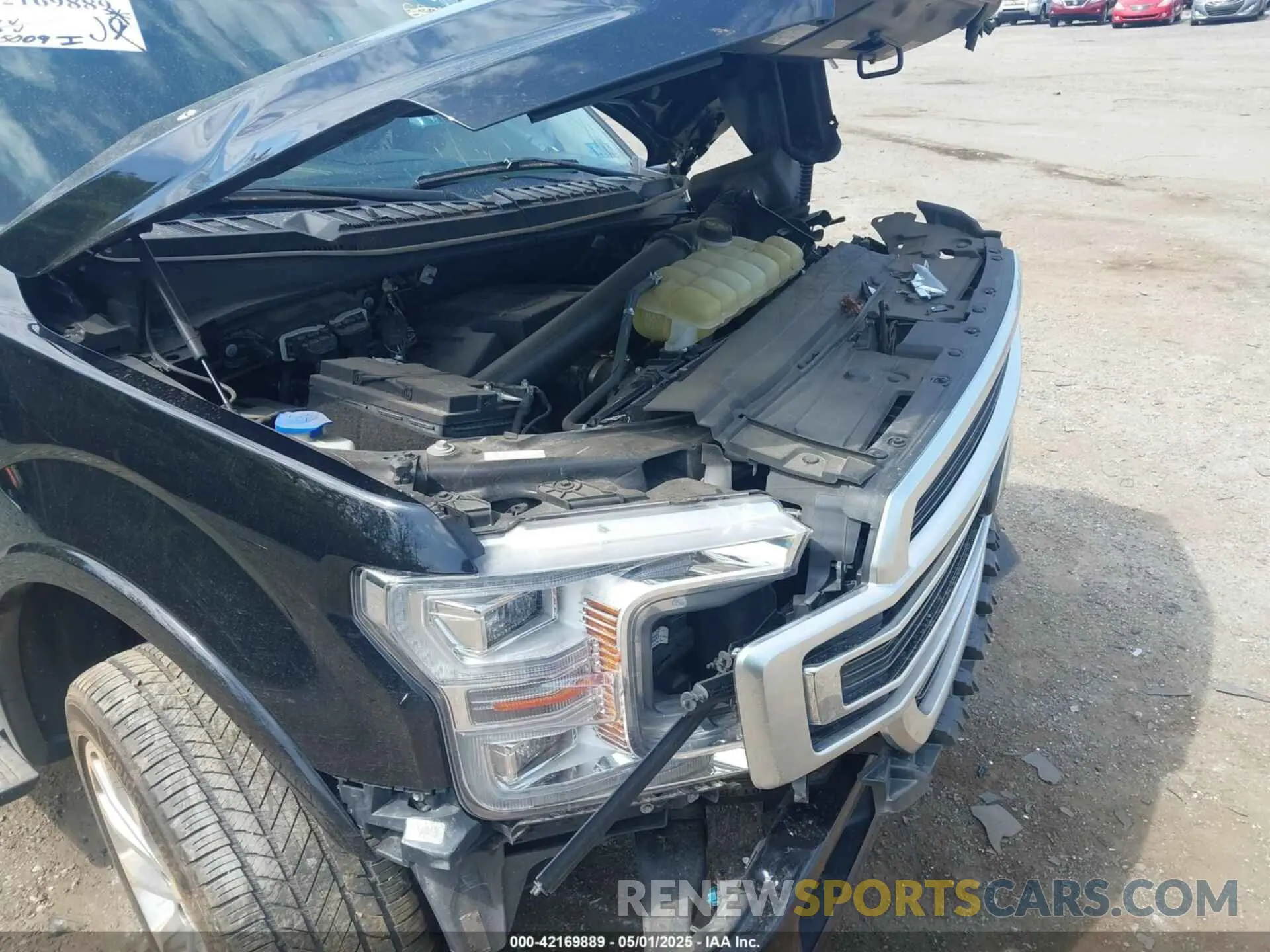 17 Photograph of a damaged car 1FTEW1EG6KFC94908 FORD F-150 2019