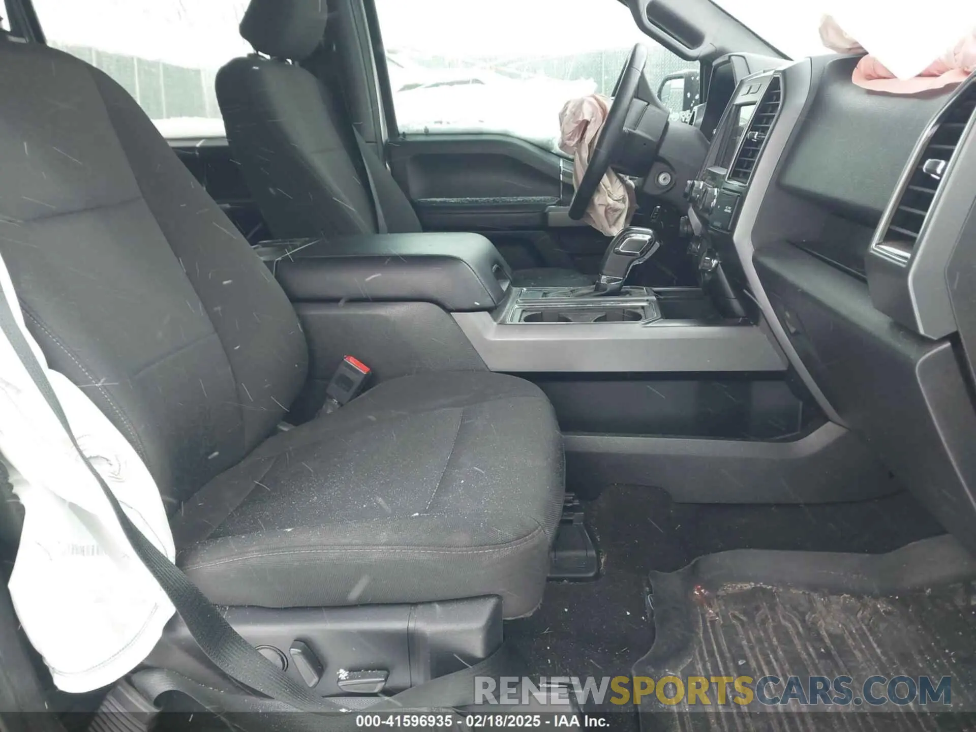 5 Photograph of a damaged car 1FTEW1EP0KFB02009 FORD F-150 2019