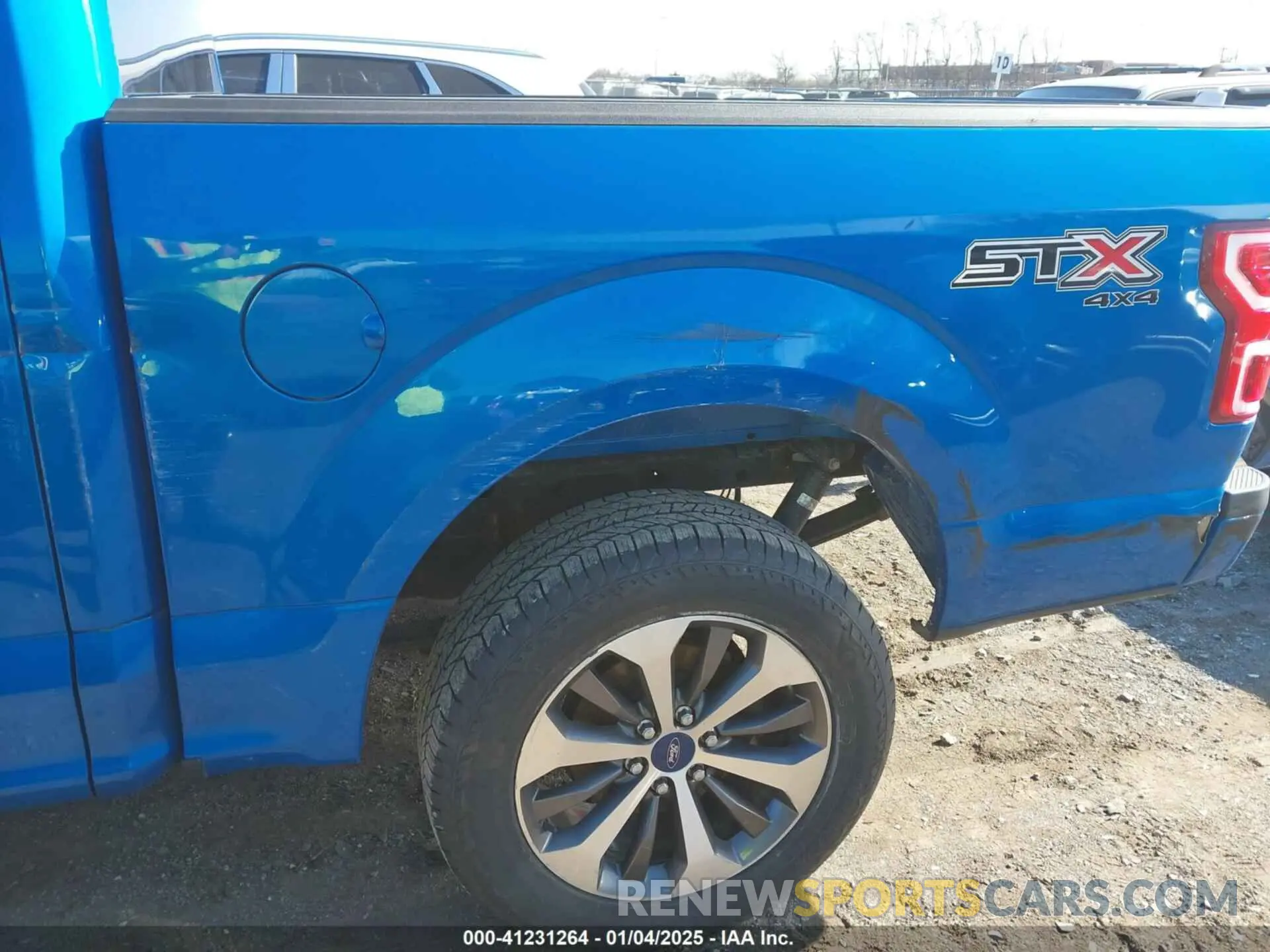 18 Photograph of a damaged car 1FTEW1EP1KKC27611 FORD F-150 2019
