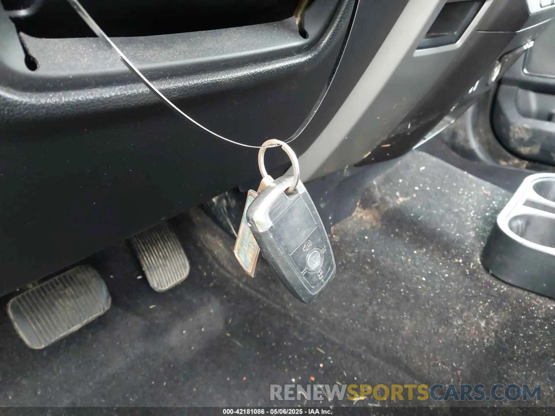 11 Photograph of a damaged car 1FTEW1EP1KKF23440 FORD F-150 2019