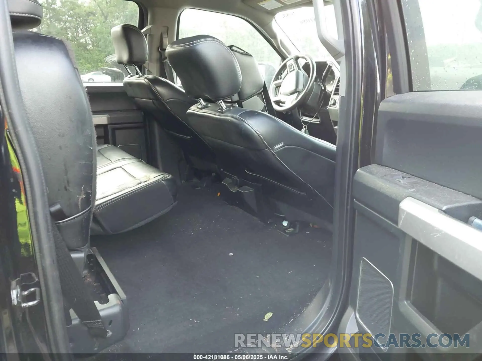 8 Photograph of a damaged car 1FTEW1EP1KKF23440 FORD F-150 2019