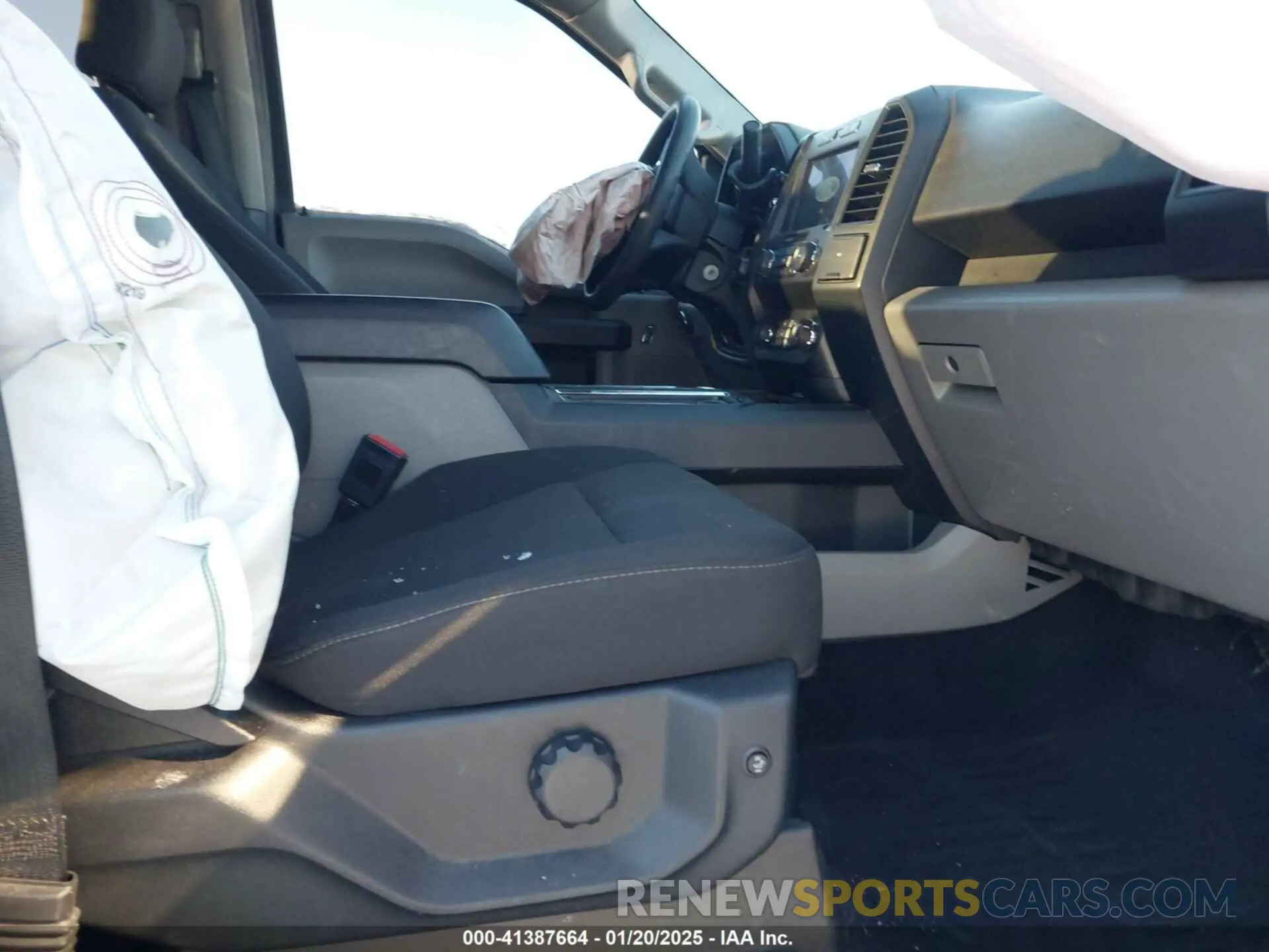 5 Photograph of a damaged car 1FTEW1EP2KFD07475 FORD F-150 2019