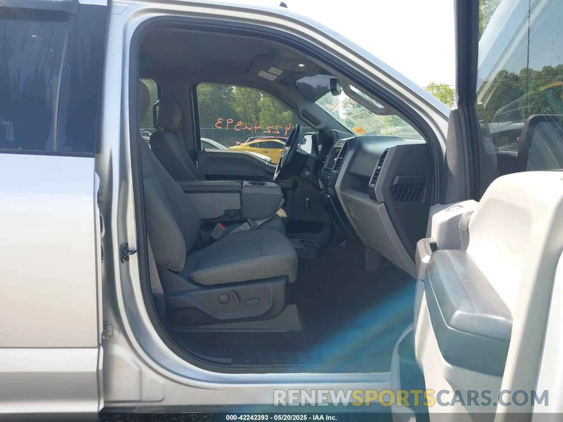 5 Photograph of a damaged car 1FTEW1EP3KFB61412 FORD F-150 2019