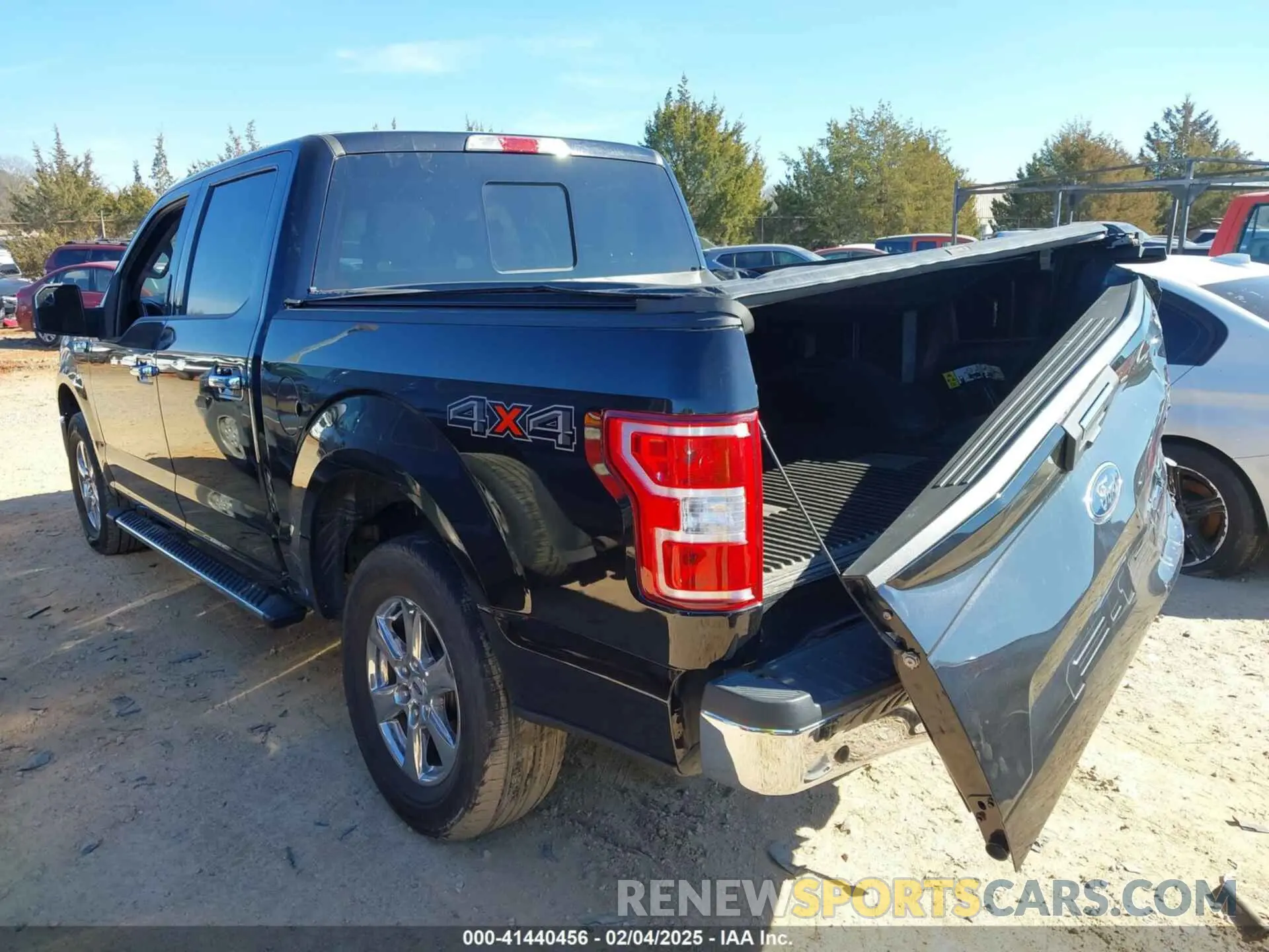 3 Photograph of a damaged car 1FTEW1EP3KFC05313 FORD F-150 2019