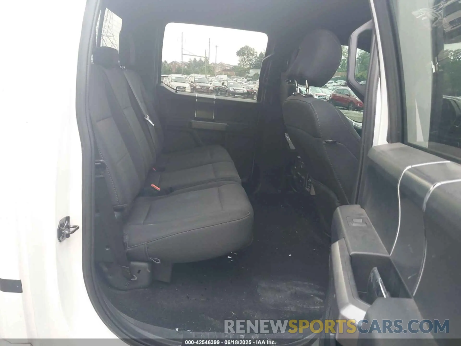 8 Photograph of a damaged car 1FTEW1EP3KFD24897 FORD F-150 2019