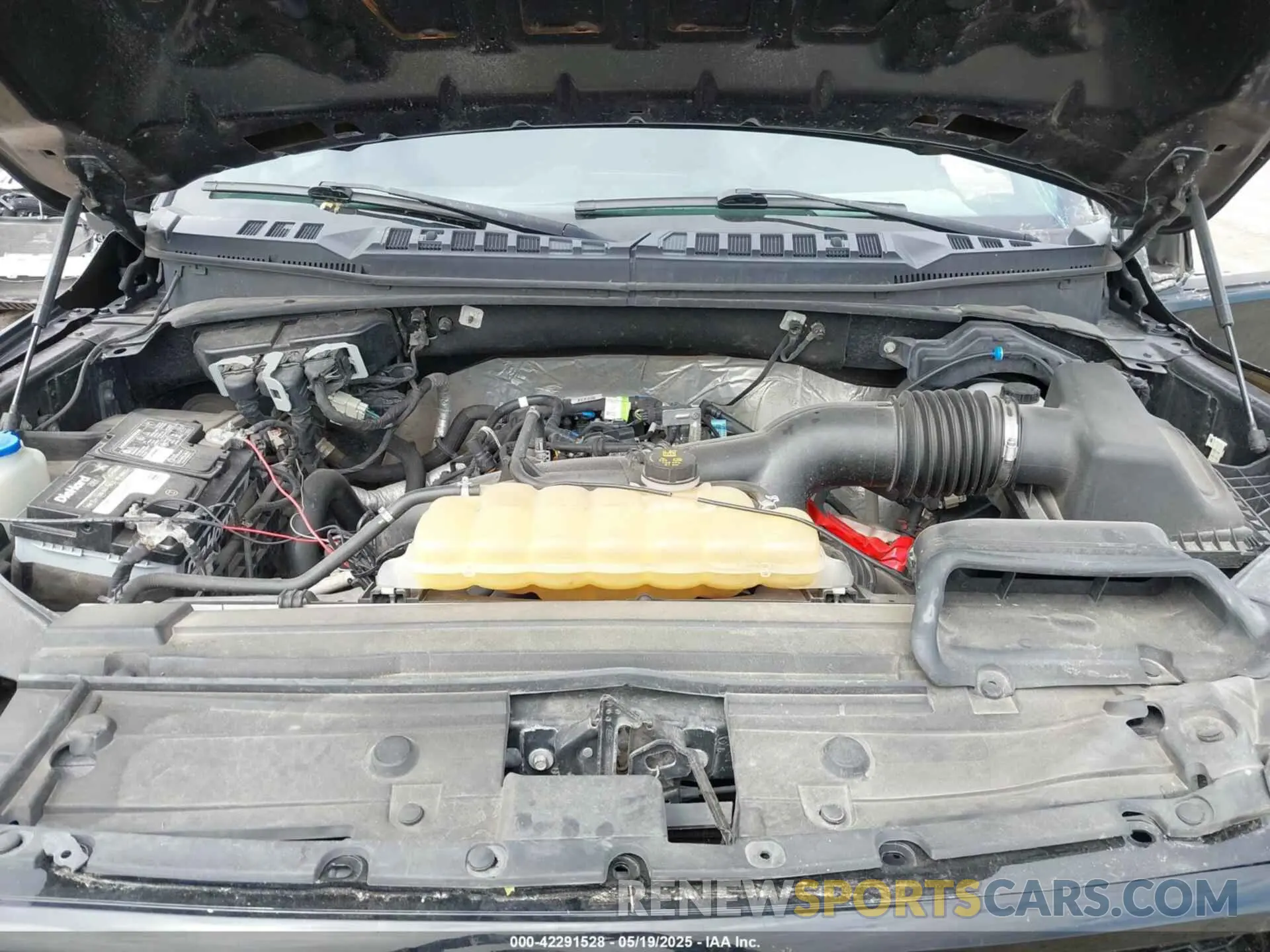10 Photograph of a damaged car 1FTEW1EP3KKC32342 FORD F-150 2019