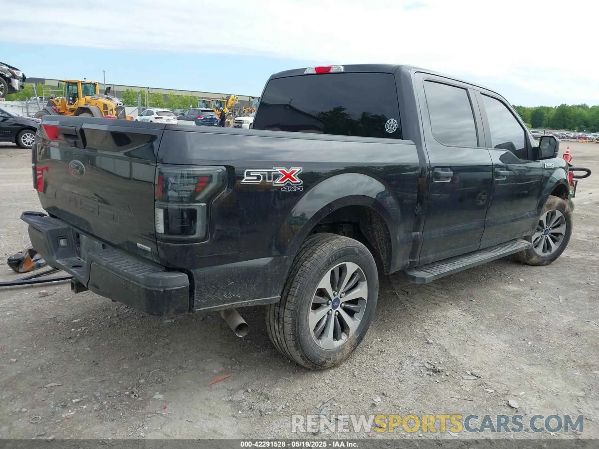 4 Photograph of a damaged car 1FTEW1EP3KKC32342 FORD F-150 2019