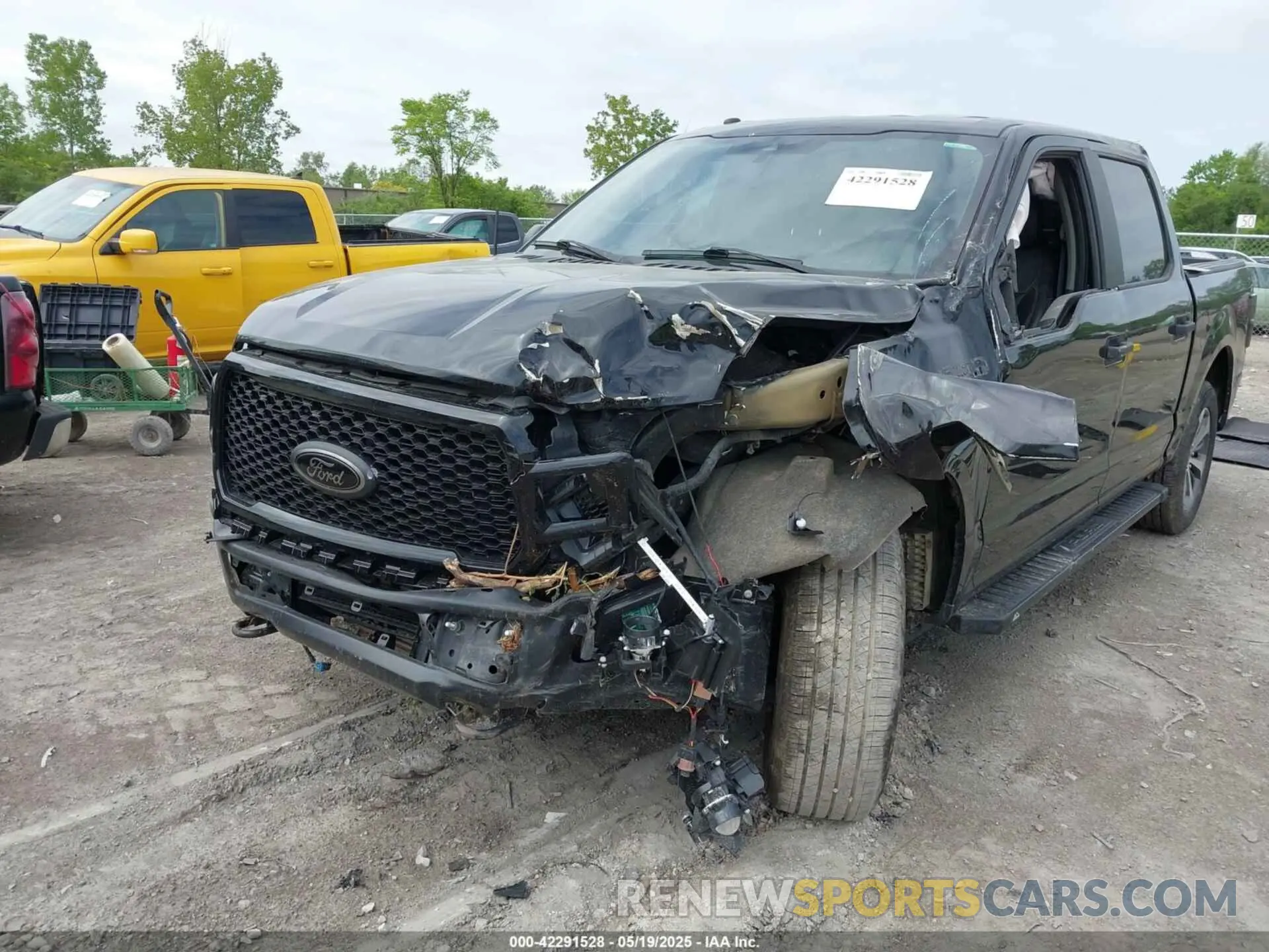 6 Photograph of a damaged car 1FTEW1EP3KKC32342 FORD F-150 2019