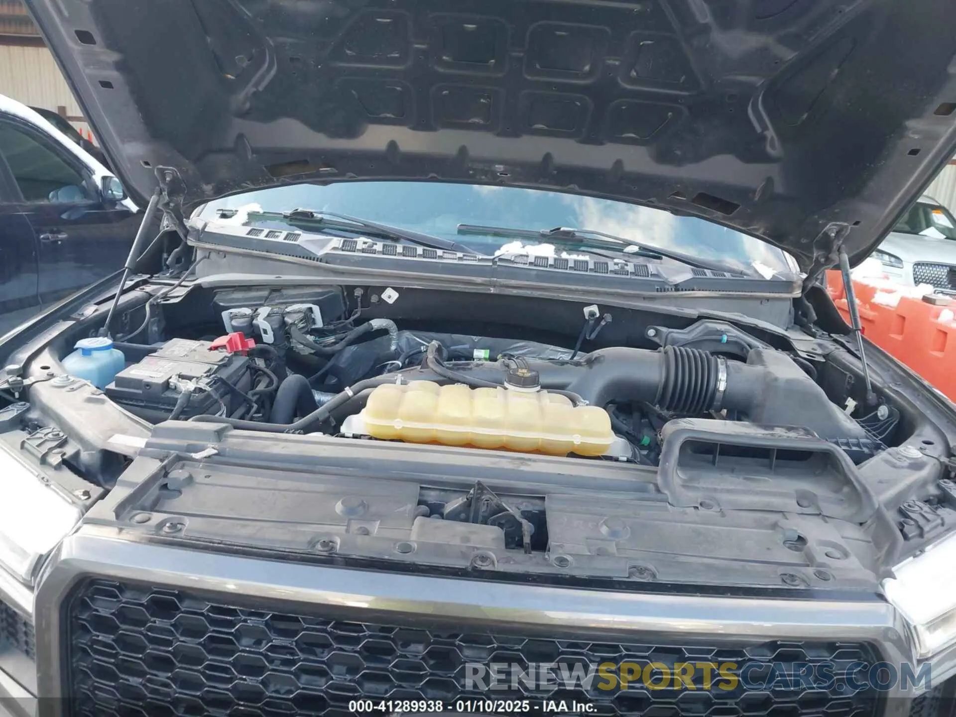 10 Photograph of a damaged car 1FTEW1EP3KKC84568 FORD F-150 2019