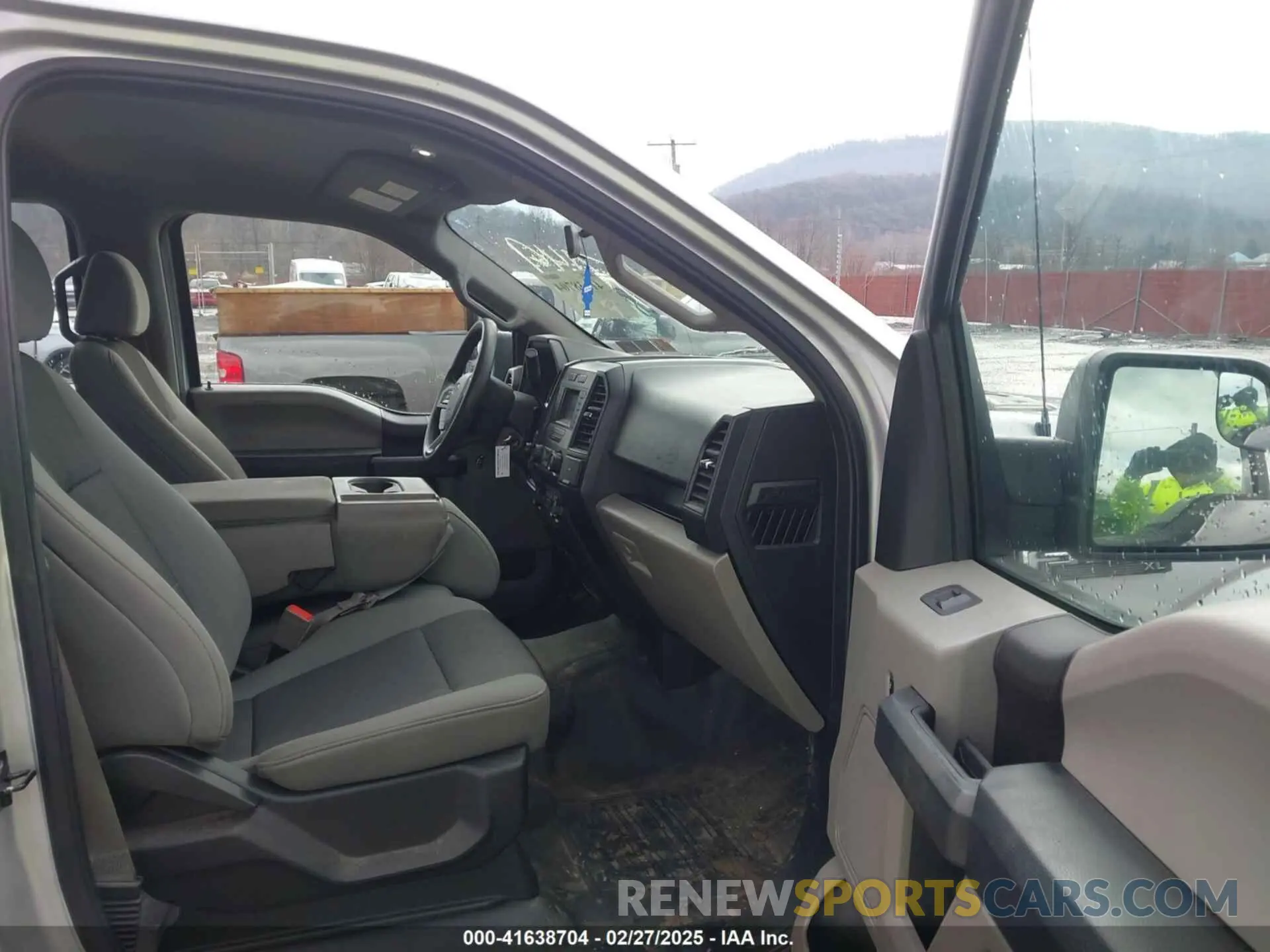 5 Photograph of a damaged car 1FTEW1EP4KFB95049 FORD F-150 2019