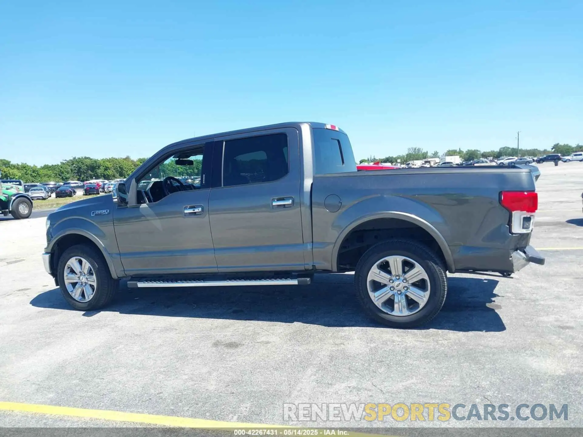 14 Photograph of a damaged car 1FTEW1EP5KFB43316 FORD F-150 2019