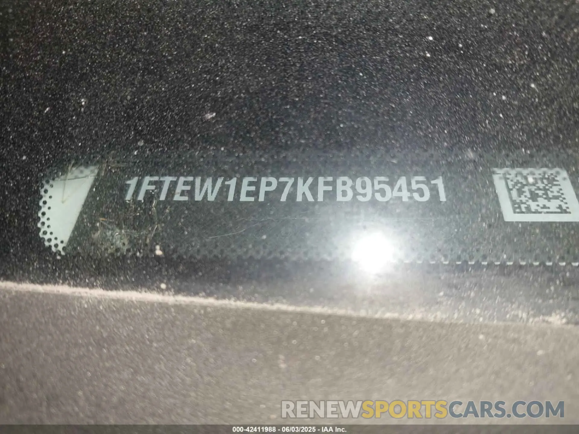9 Photograph of a damaged car 1FTEW1EP7KFB95451 FORD F-150 2019