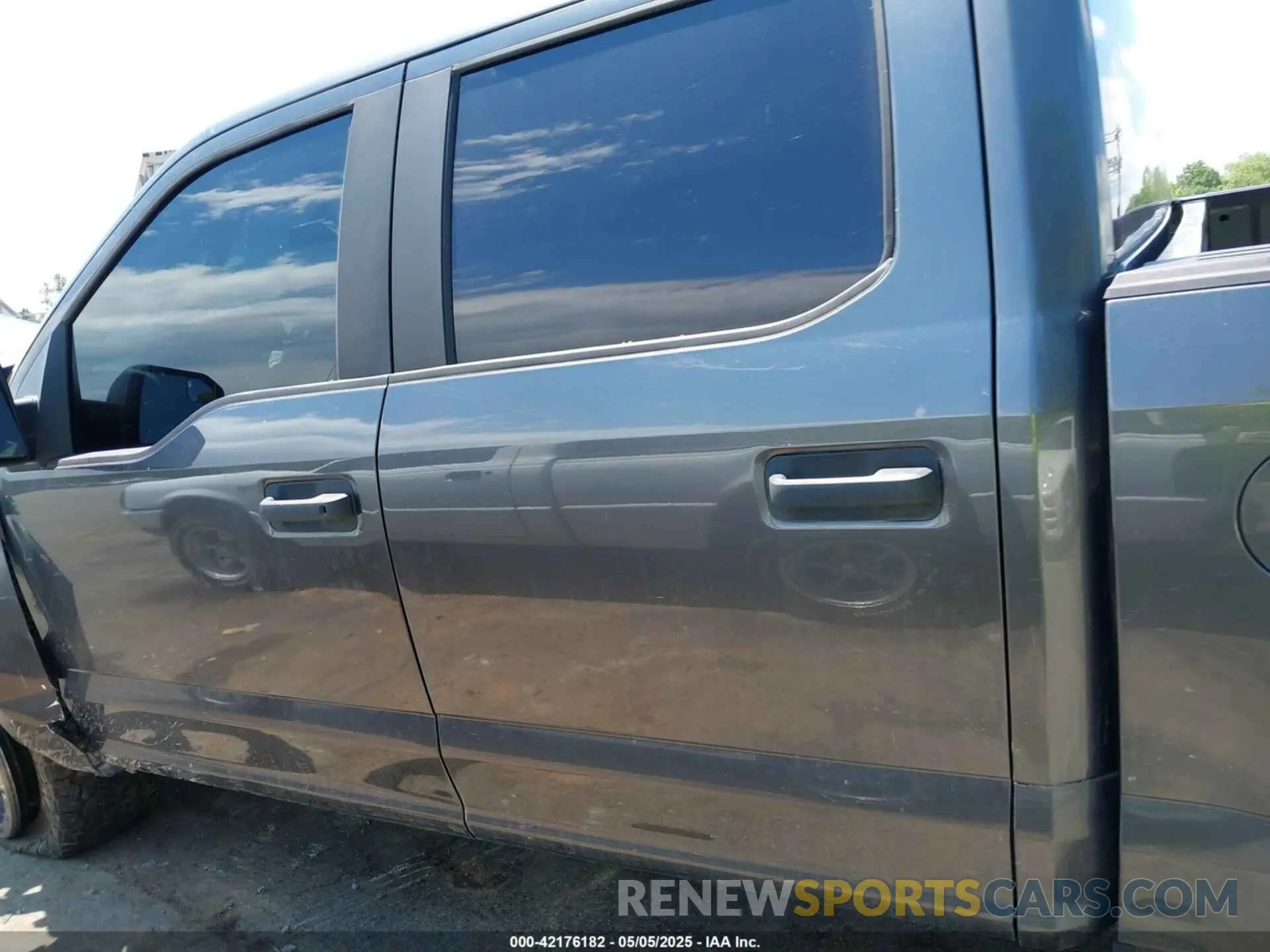 14 Photograph of a damaged car 1FTEW1EP7KFC28853 FORD F-150 2019
