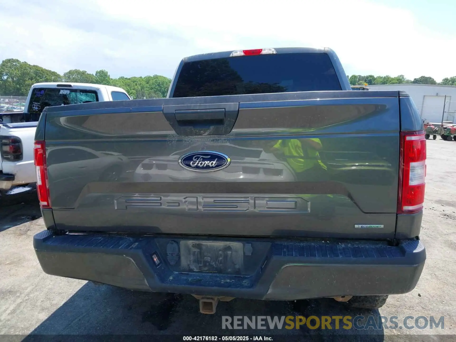 16 Photograph of a damaged car 1FTEW1EP7KFC28853 FORD F-150 2019